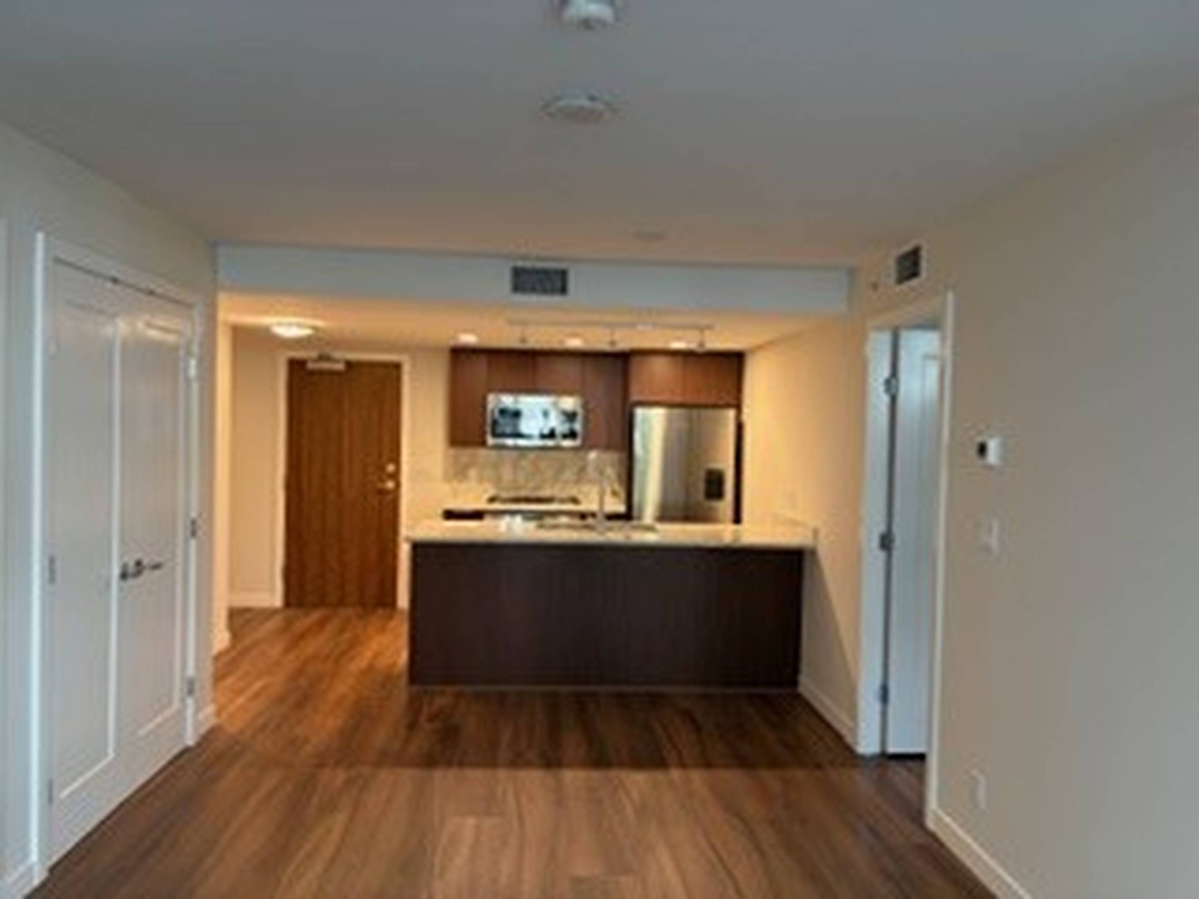 2 室  · 2 卫 for rent $3,000 / 月
