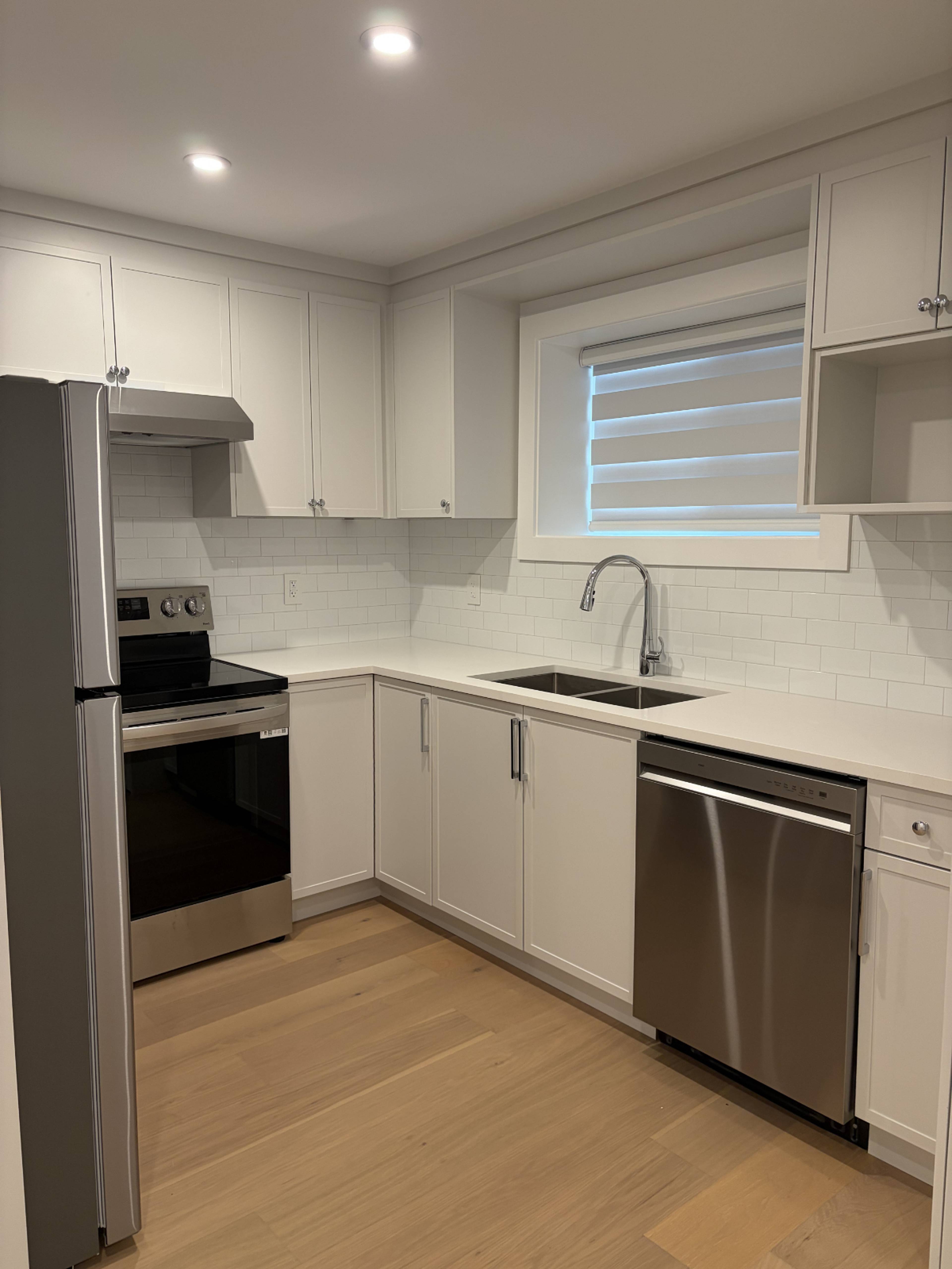 W 61st Ave 6