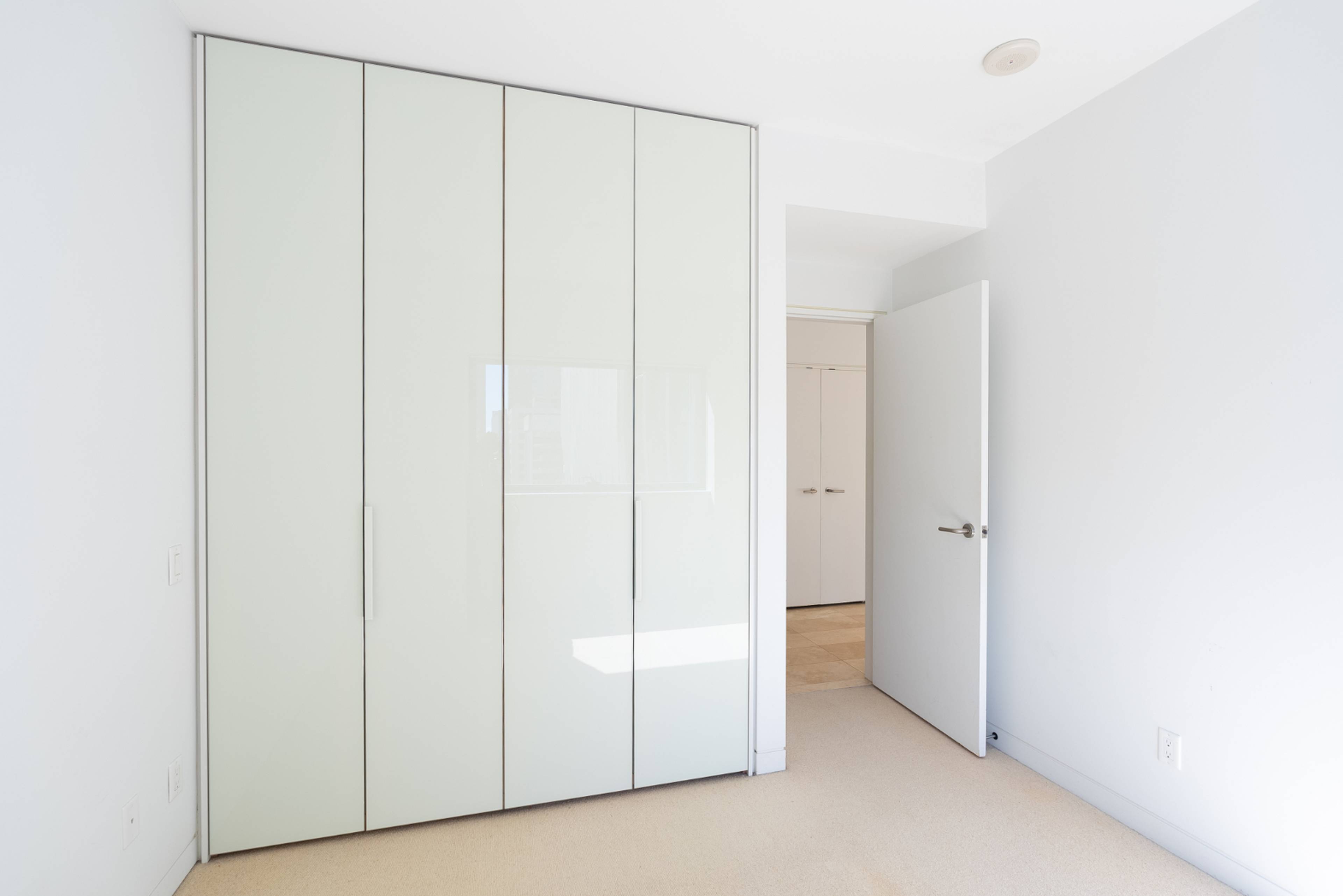 838 W Hastings St 14