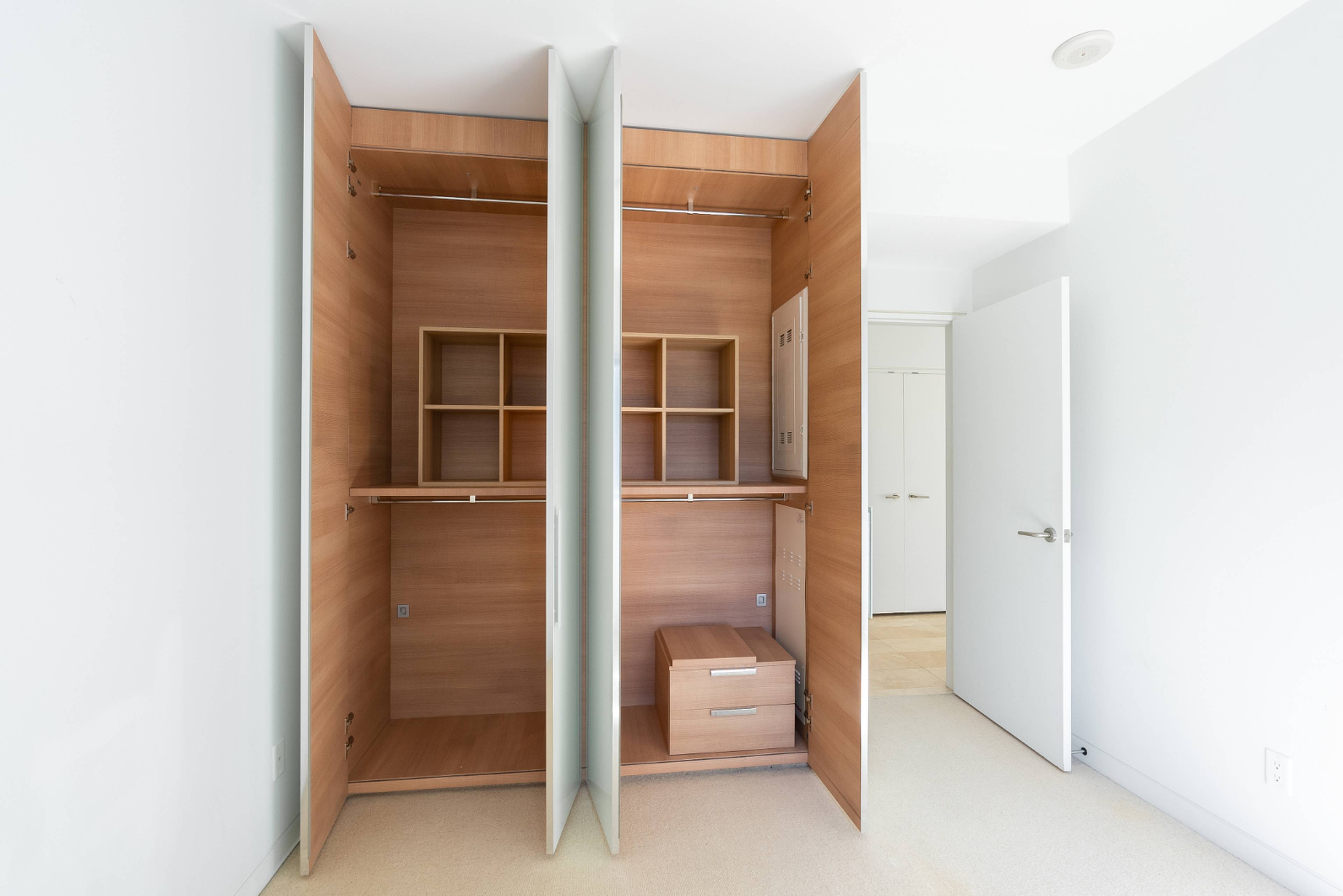 838 W Hastings St 19