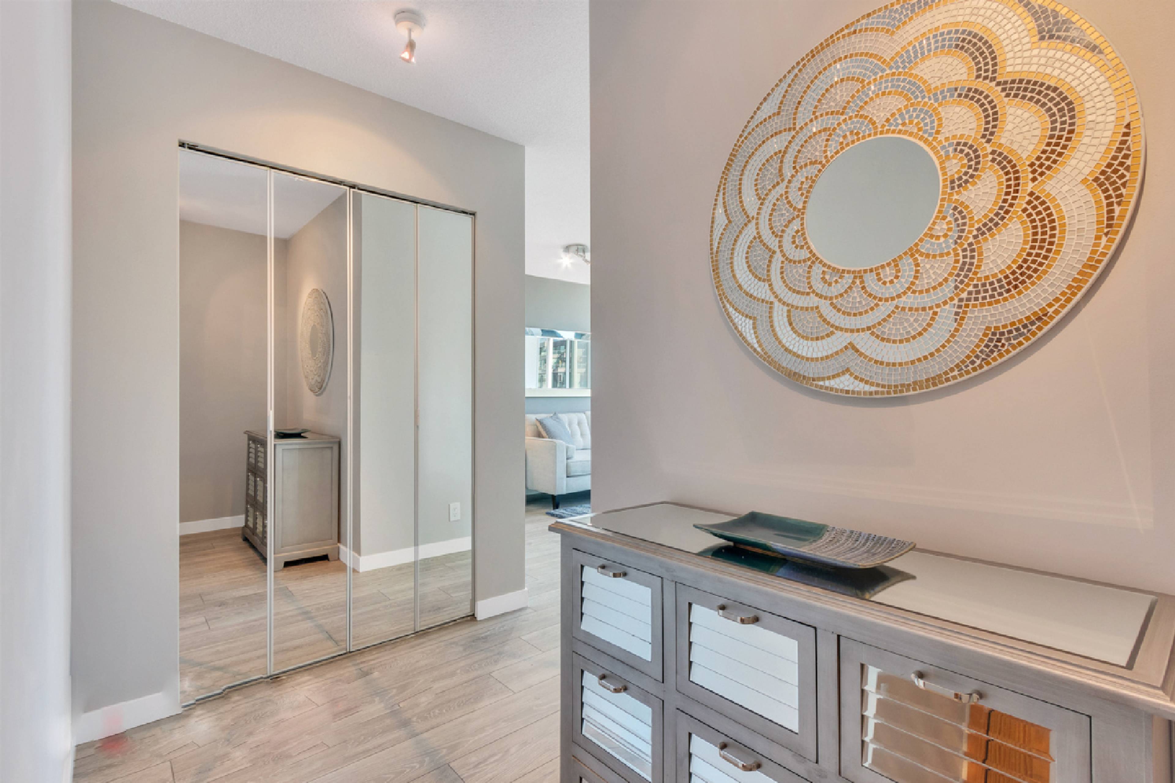 1288 W Georgia St 13