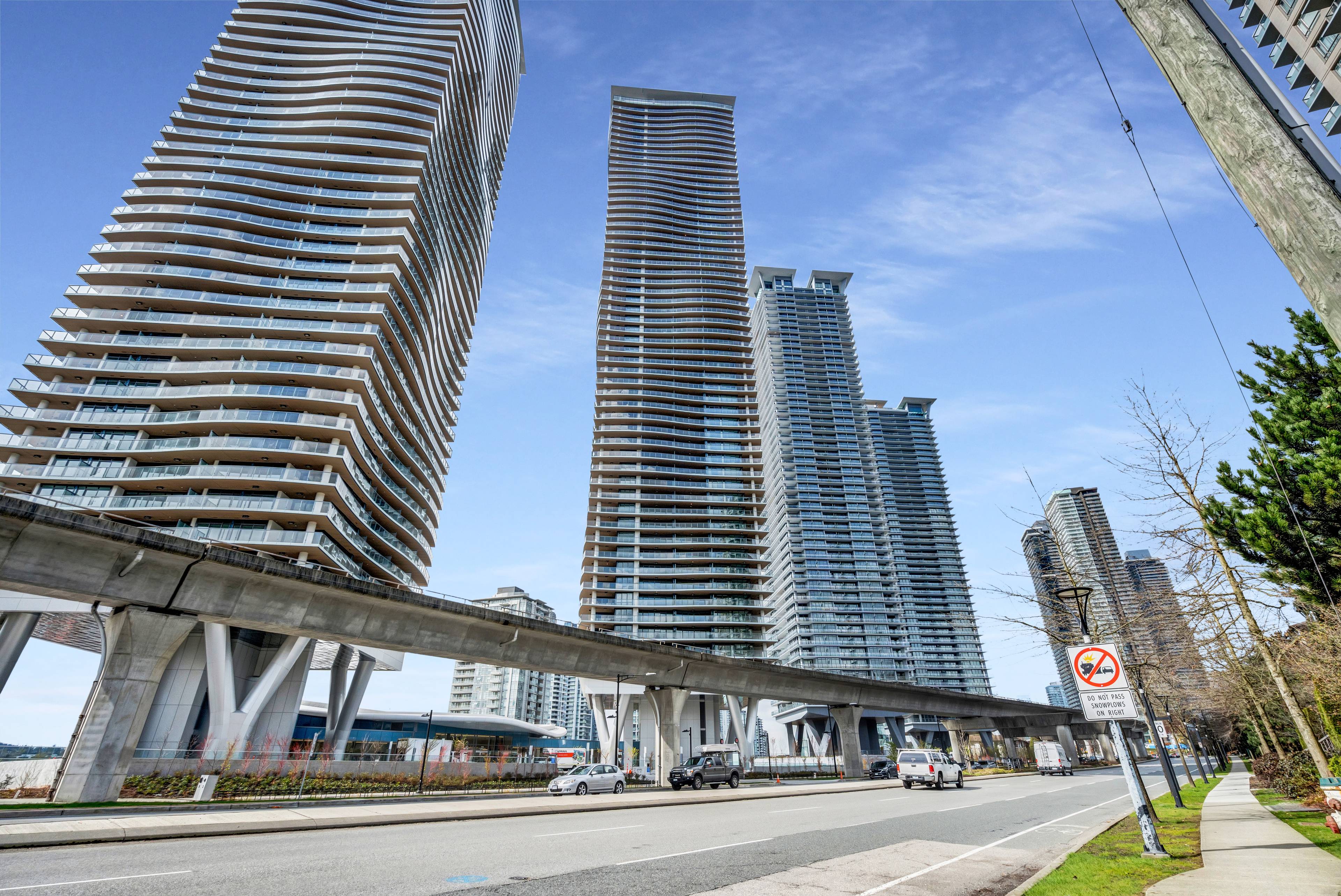 1 室  · 1 卫 for rent $2,250+ / 月