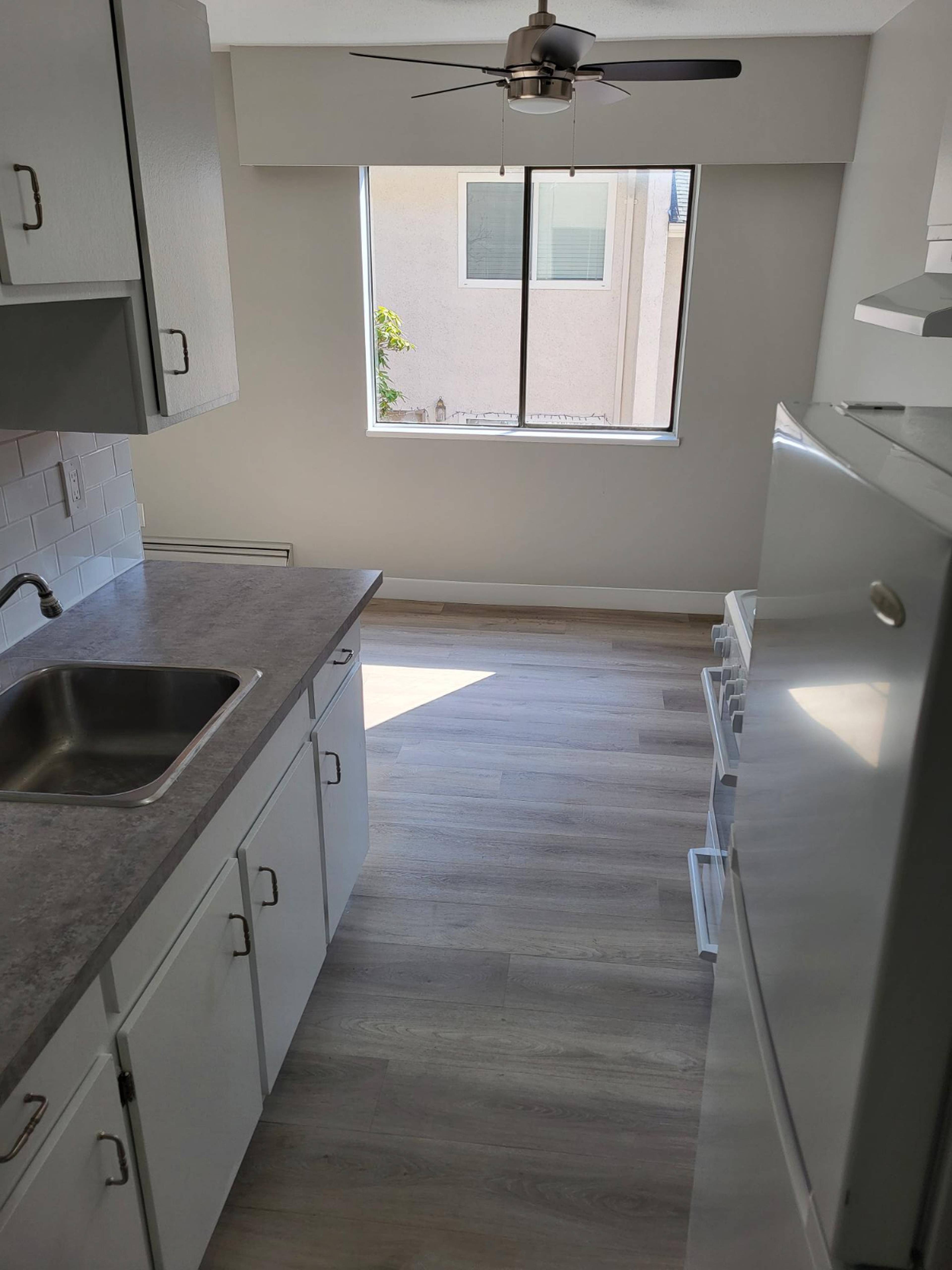 131 6th St W 10