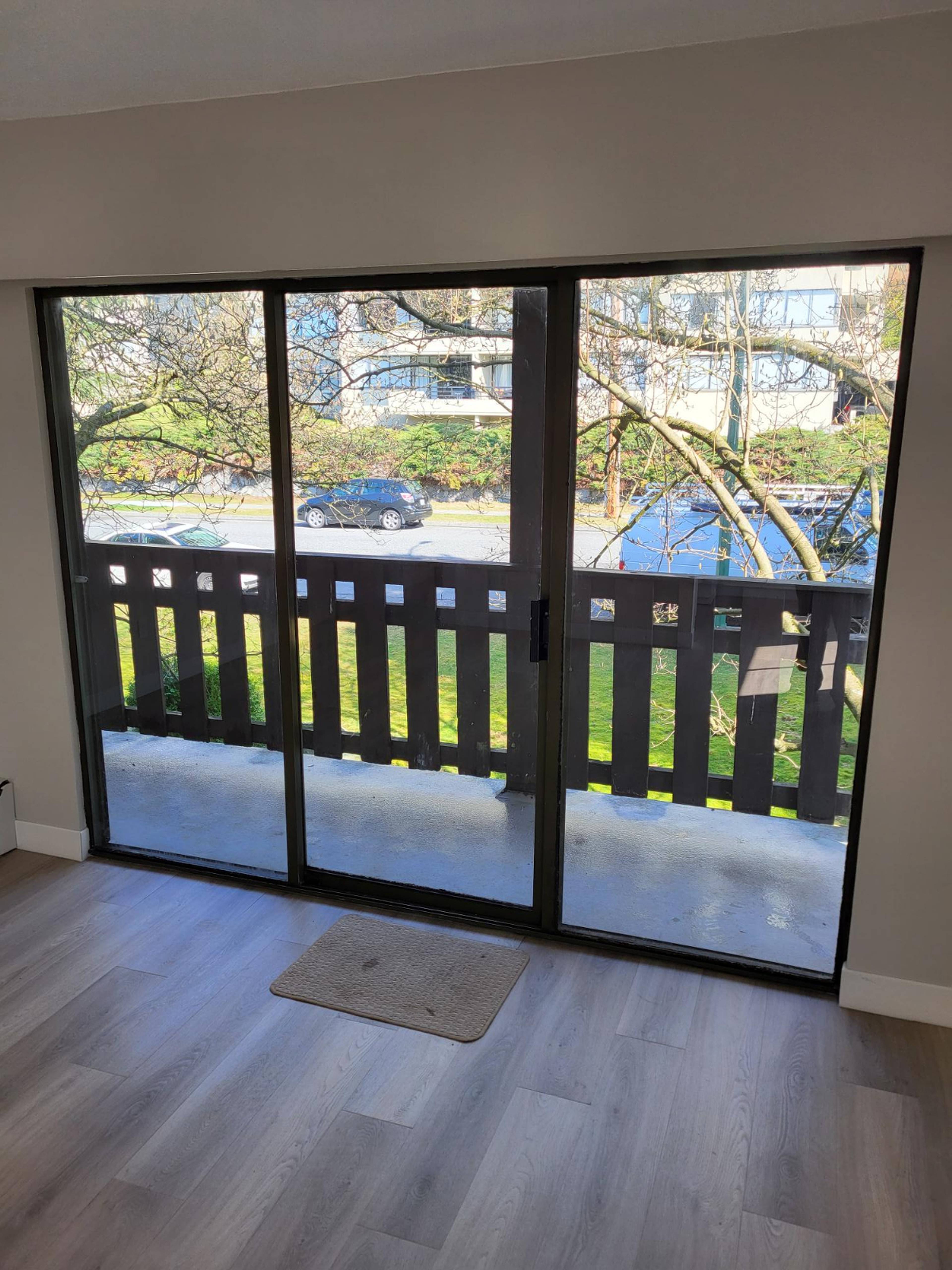 131 6th St W 12