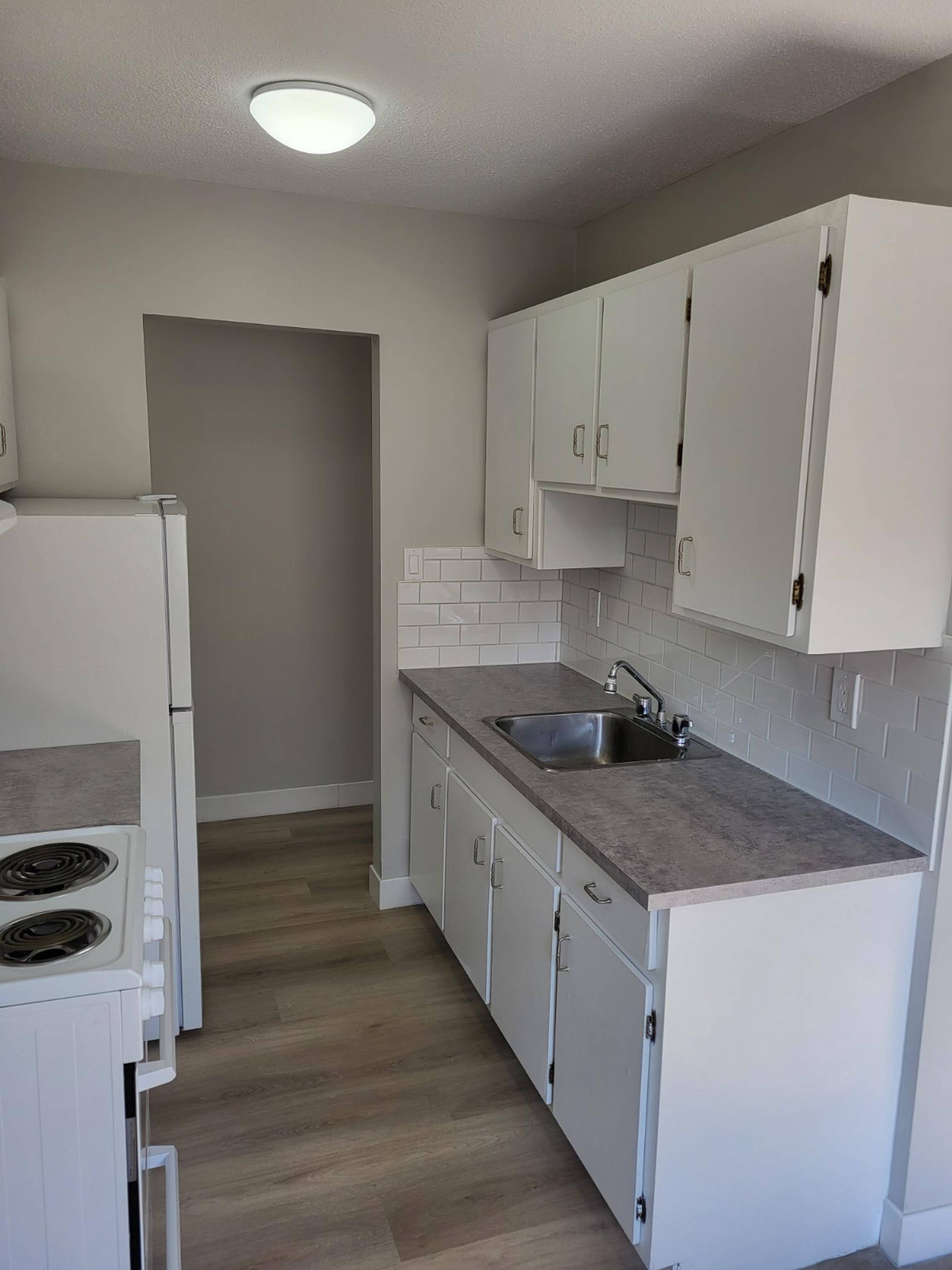131 6th St W 14