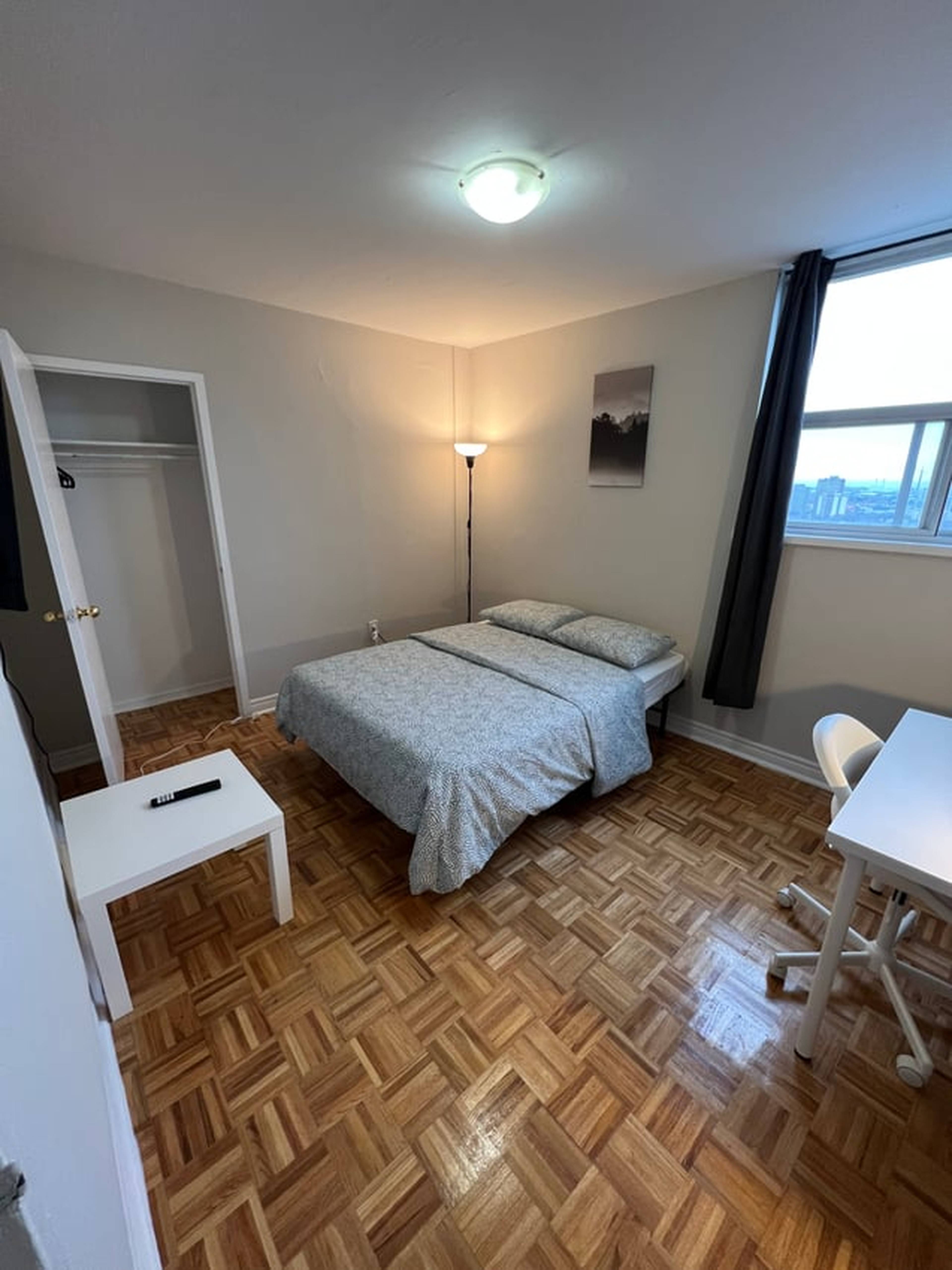 Room for rent $900 / month