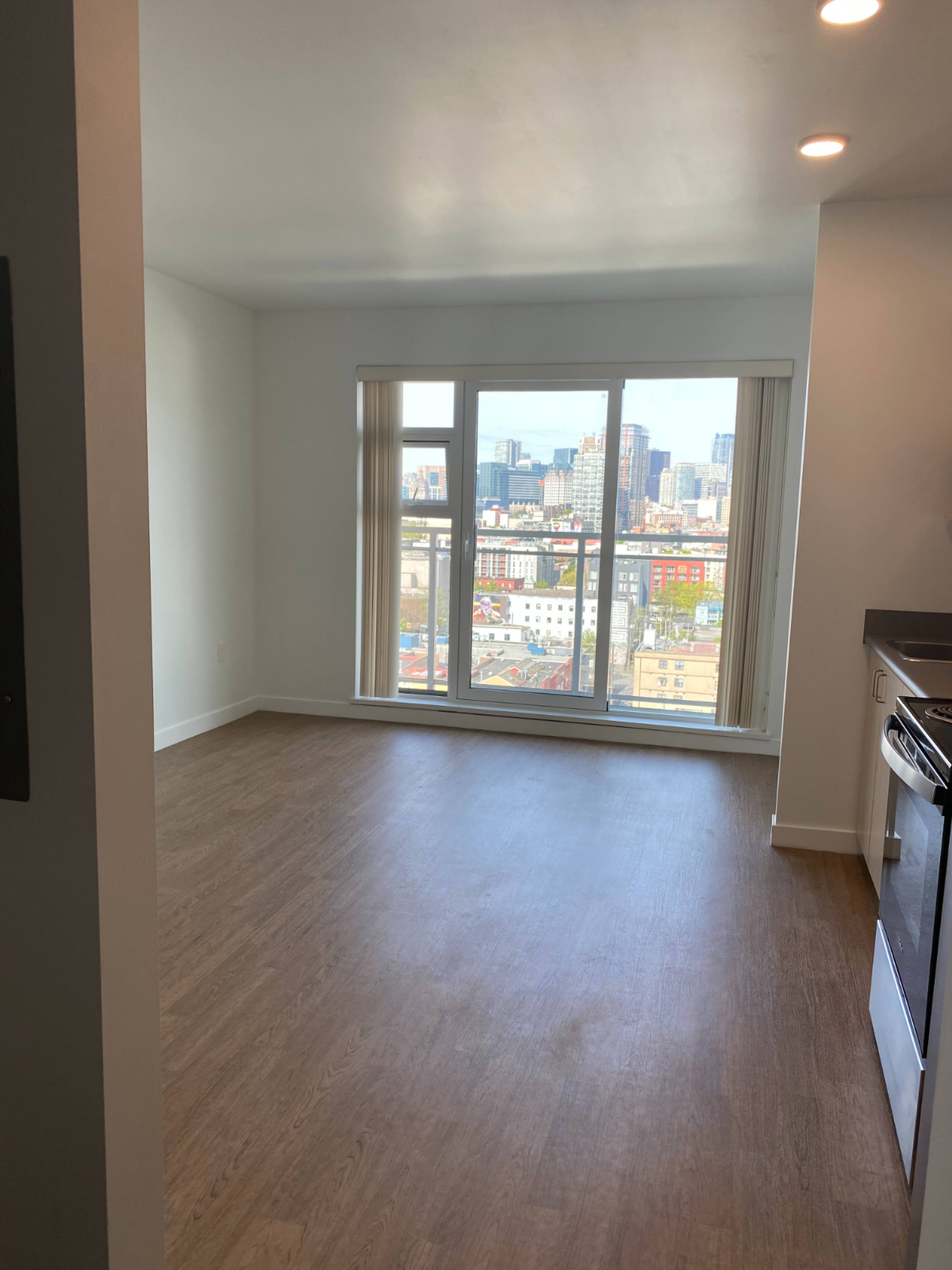 124 Dunlevy Ave 7