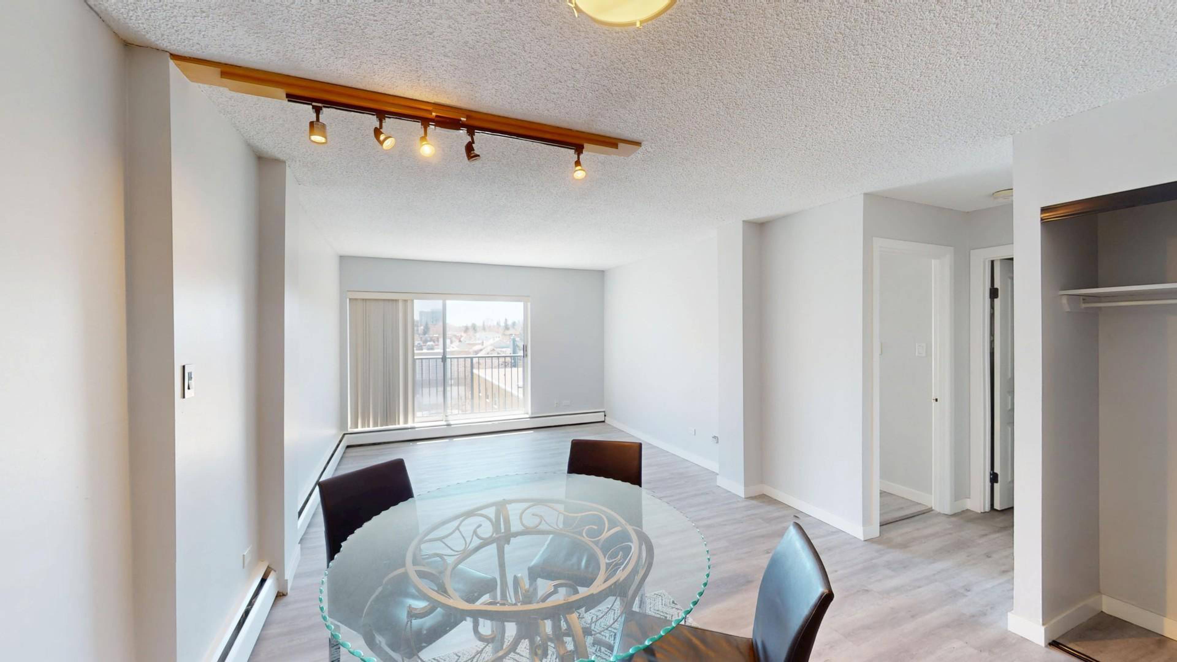 1 室  · 1 卫 for rent $1,500 / 月