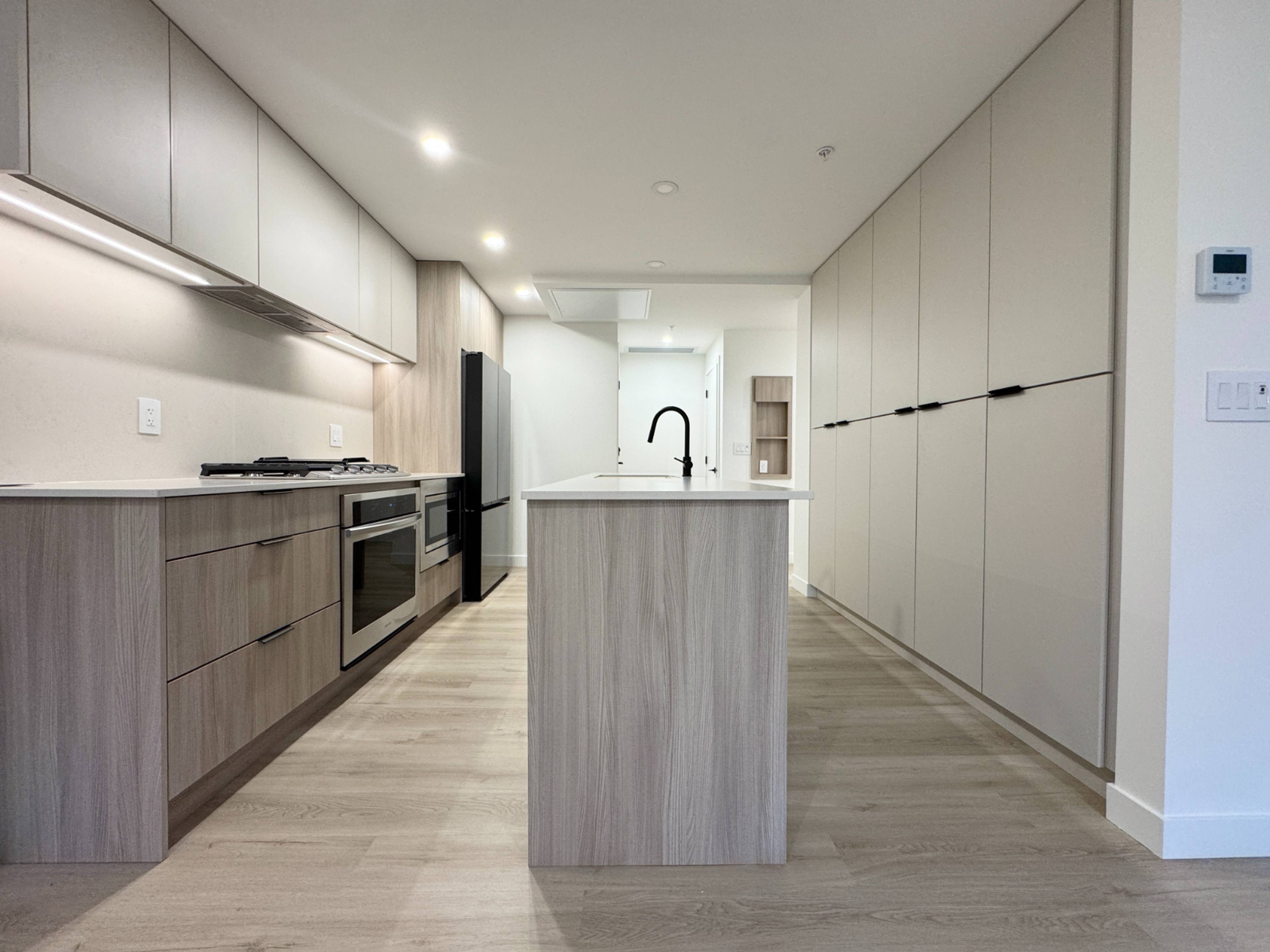 2 室  · 2 卫 for rent $2,595 / 月