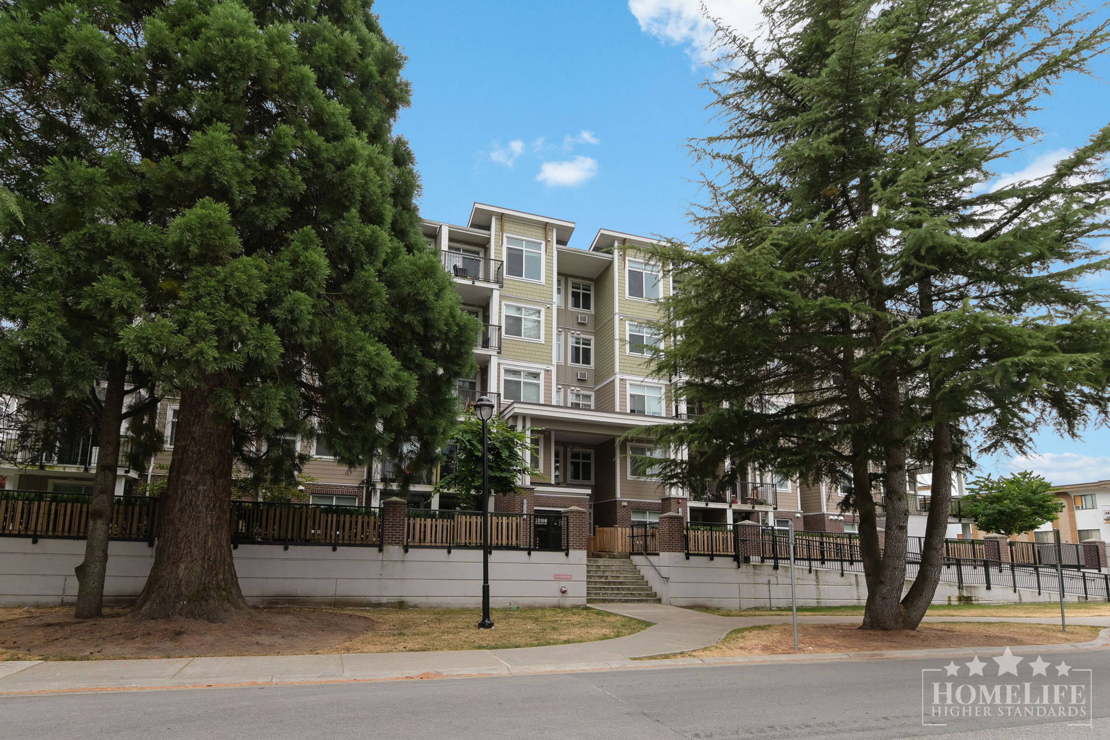 2 Bed  · 2 Bath for rent $2,400 / month