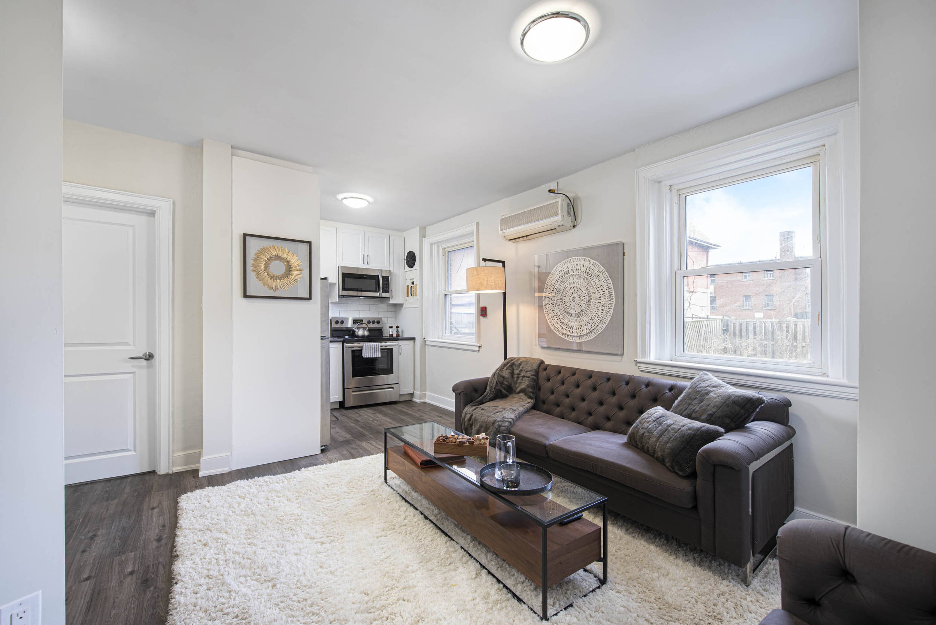 1 ch.  · 1 s. de bains for rent $1,399 / mois