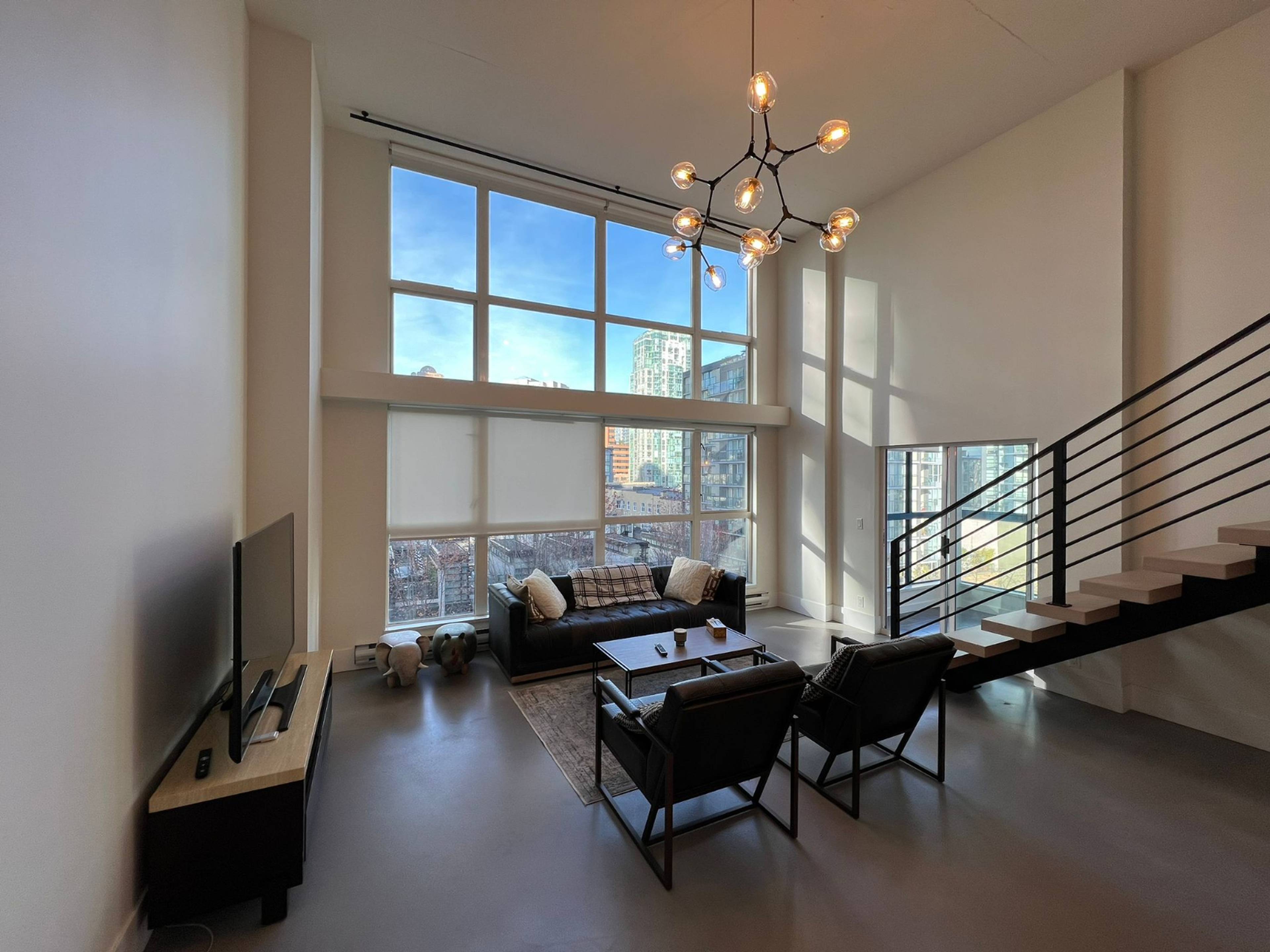 1 室  · 1 卫 for rent $3,100 / 月