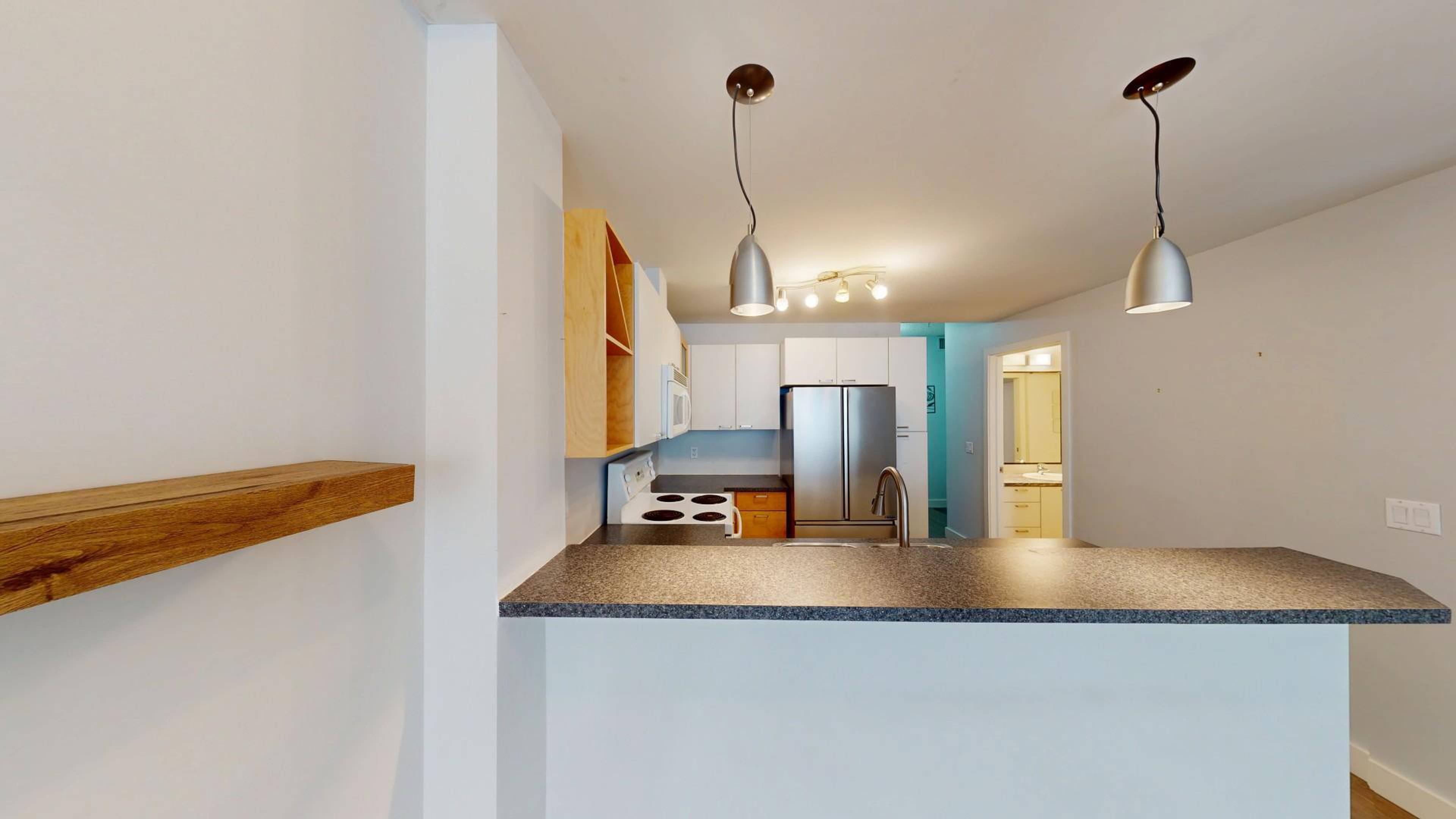 1 室  · 1 卫 for rent $1,850 / 月