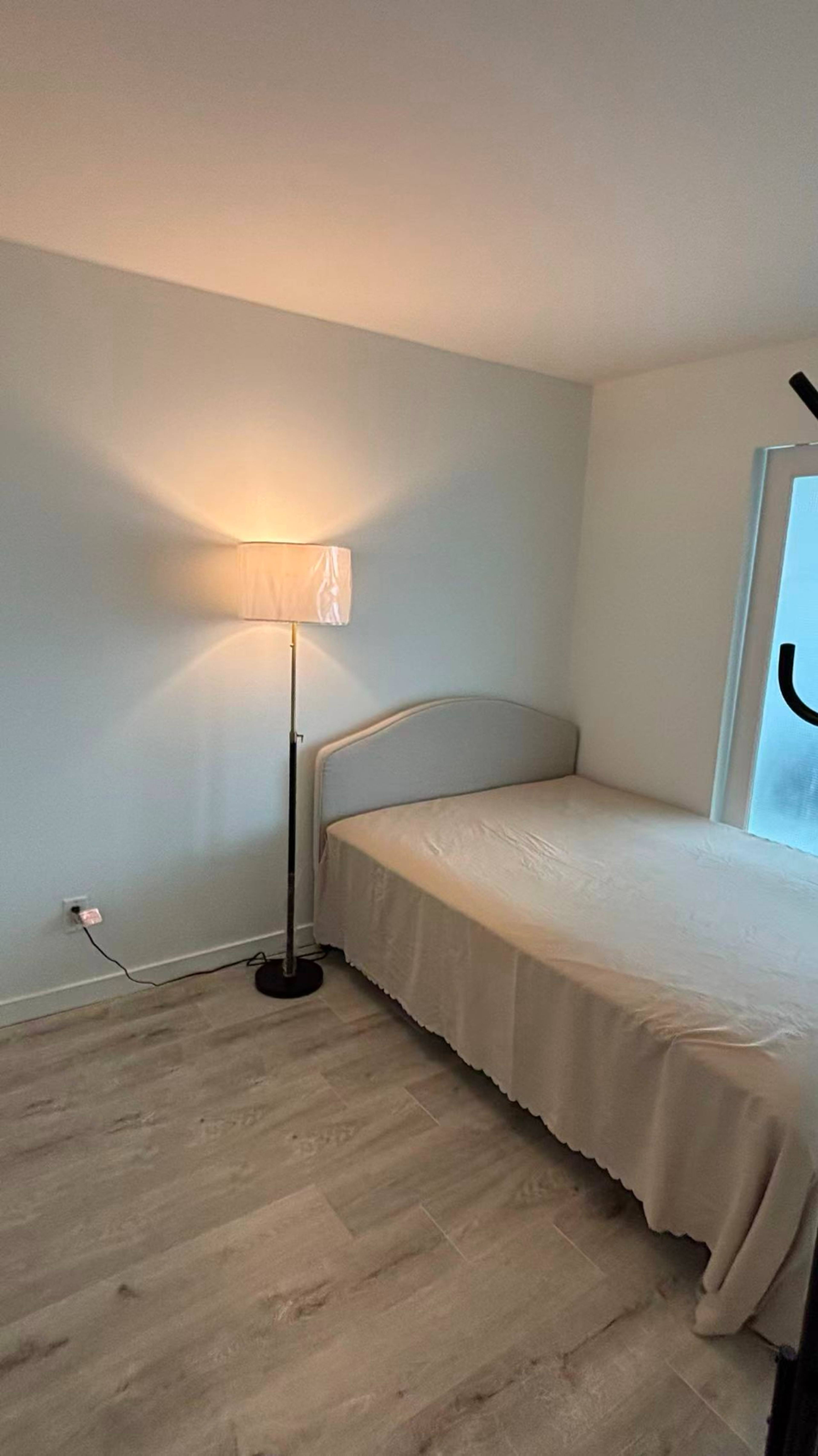 610 Granville St 2