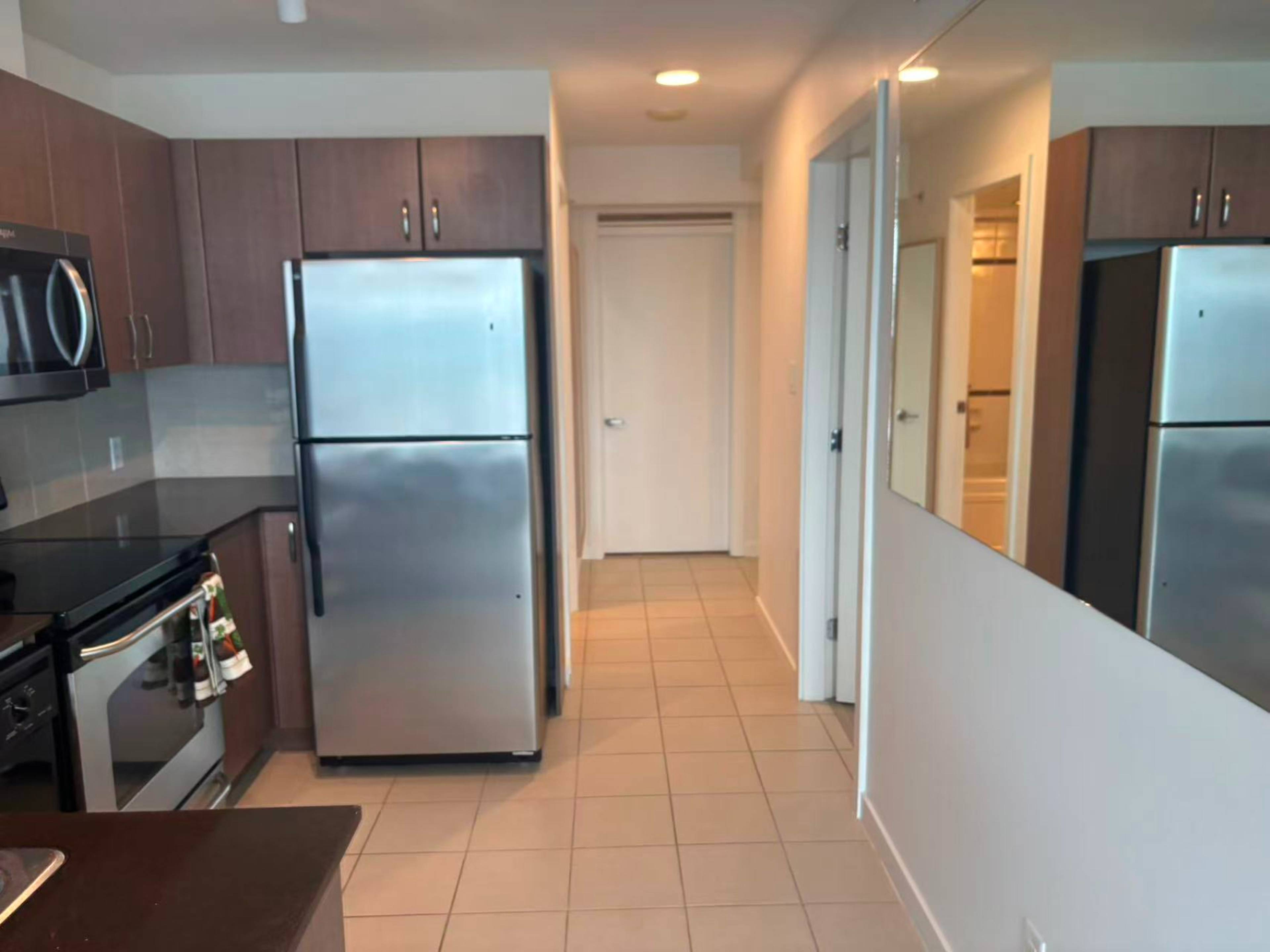 610 Granville St 3