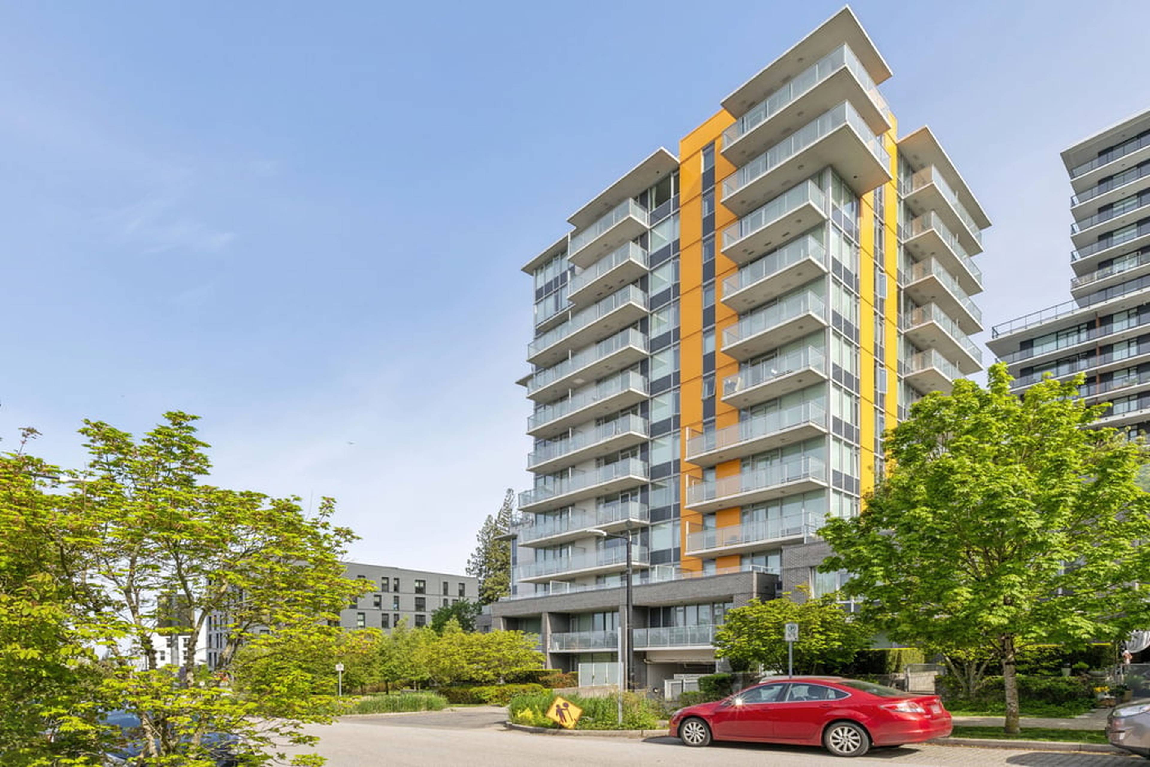 1 ch.  · 1 s. de bains for rent $1,750 / mois