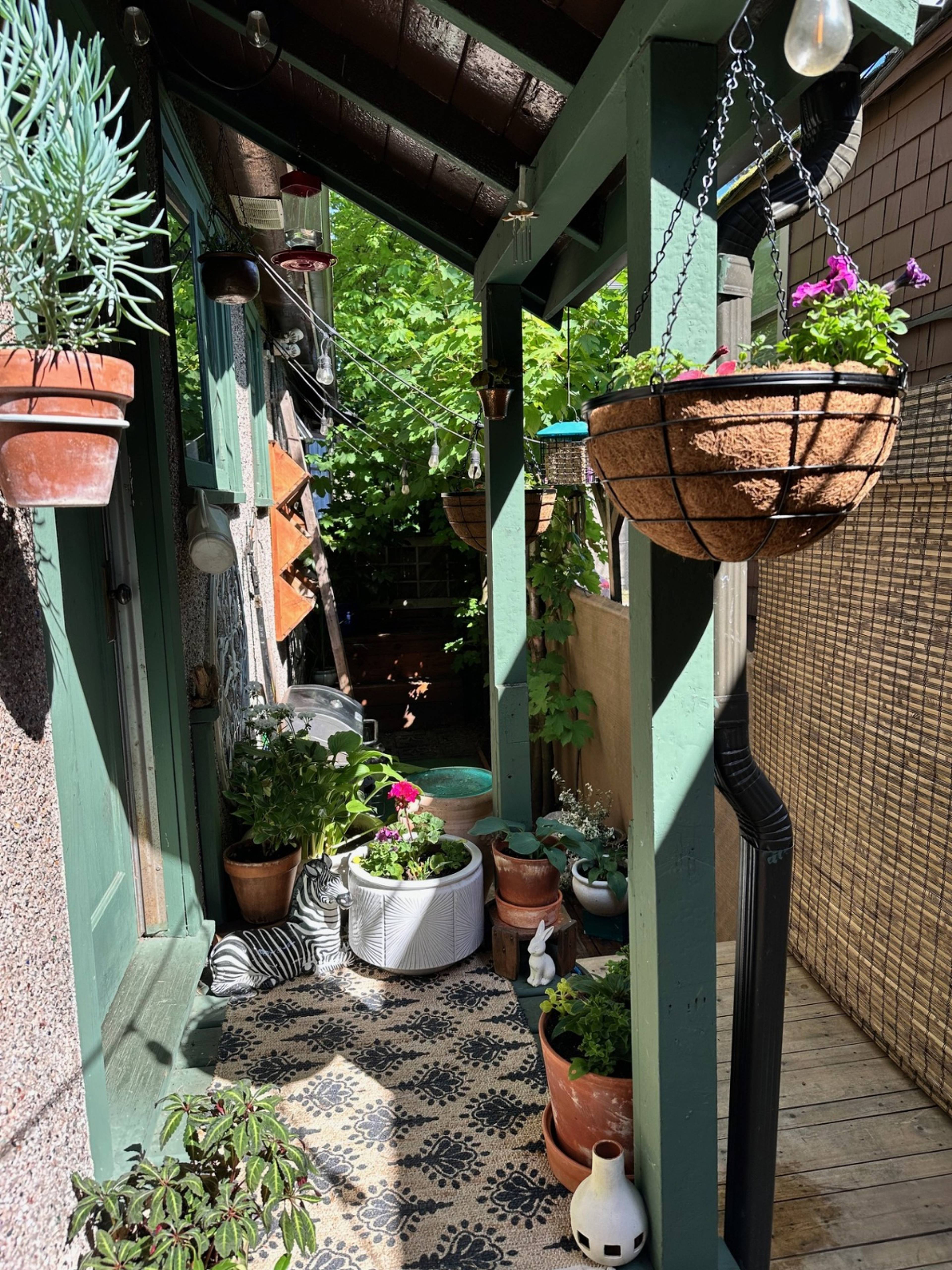 W 17th Ave 12