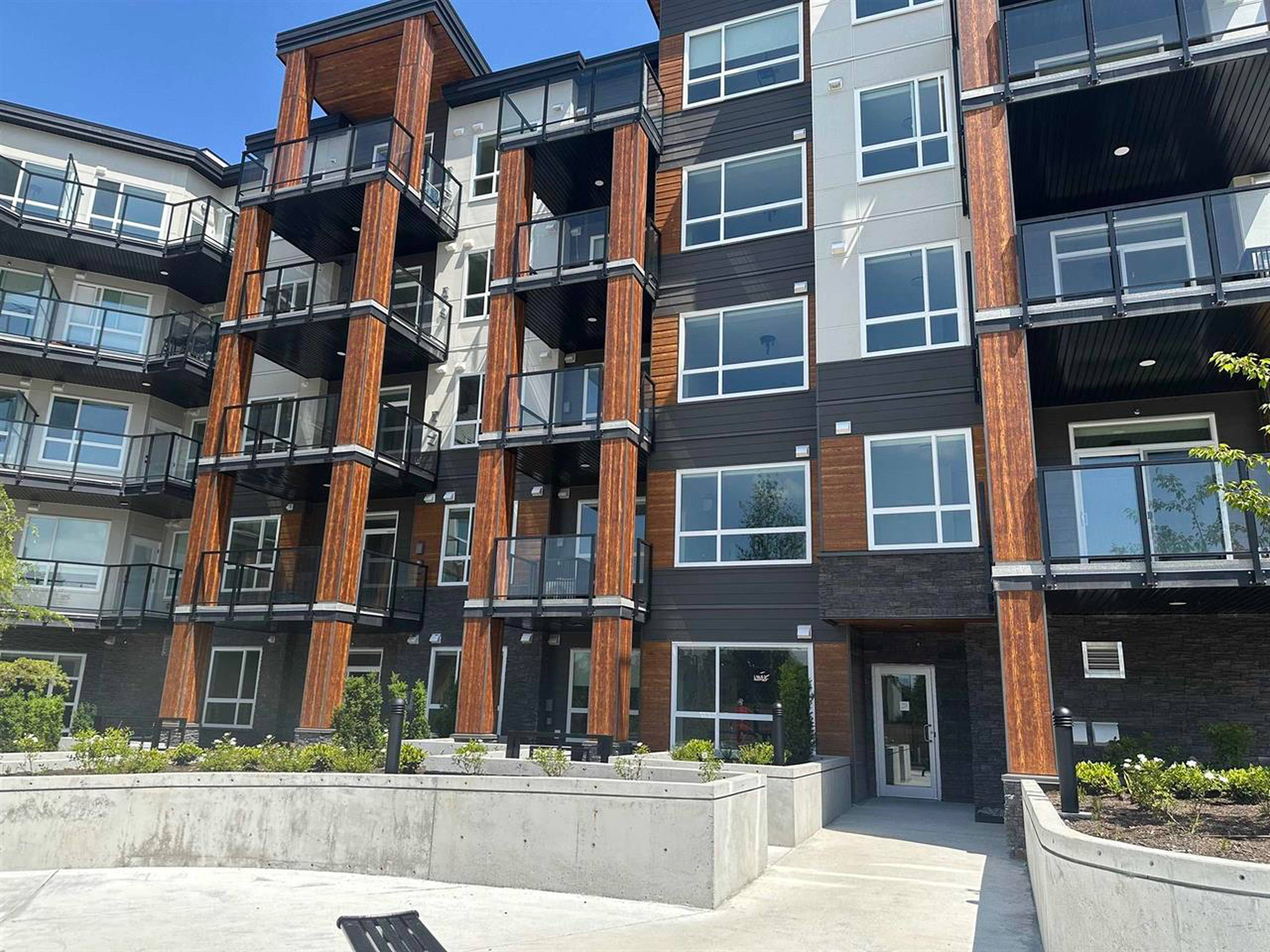 2 Bed  · 2 Bath for rent $2,400 / month