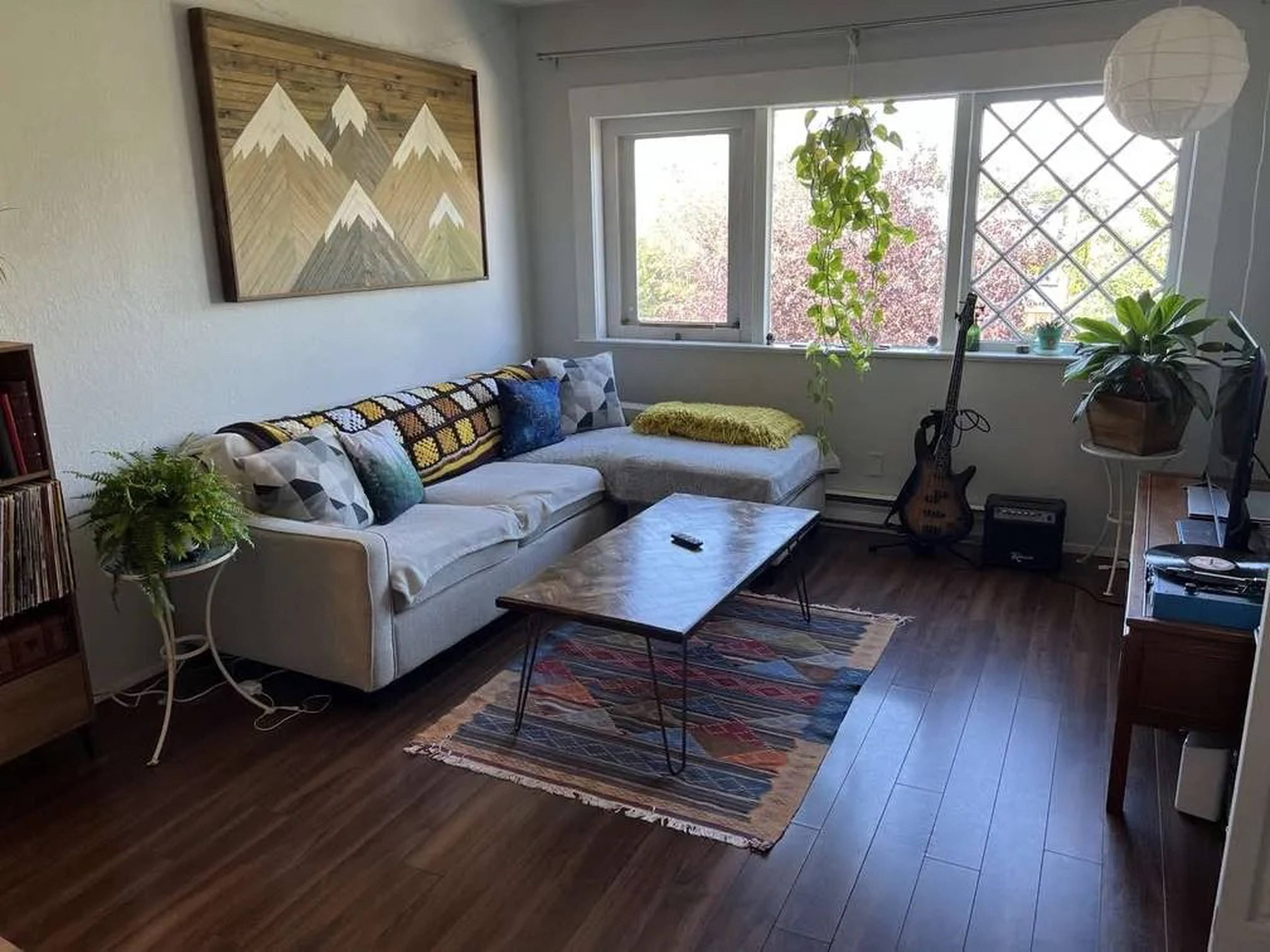 2 室  · 1 卫 for rent $2,475 / 月