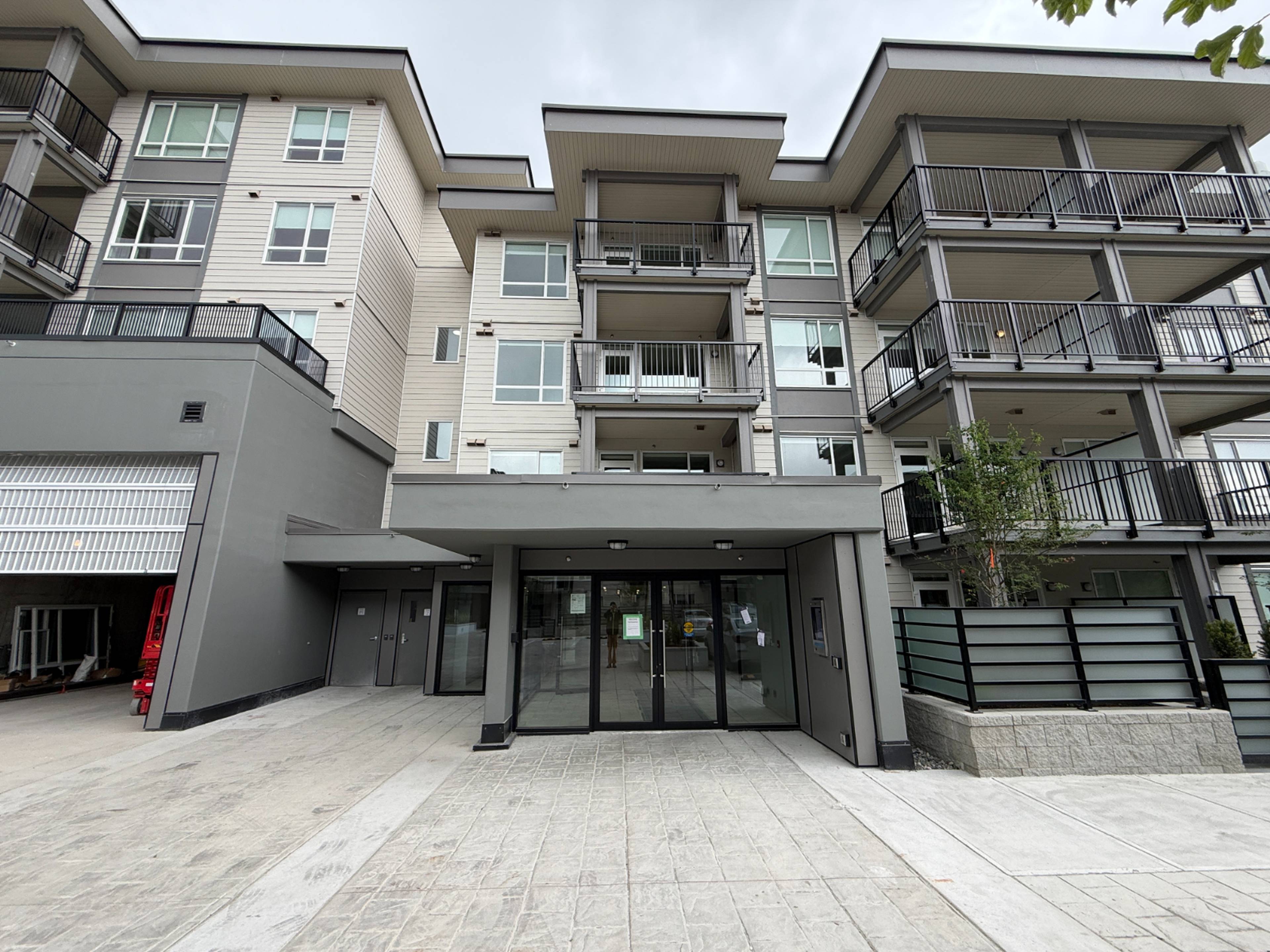 2 Bed  · 2 Bath for rent $2,400 / month