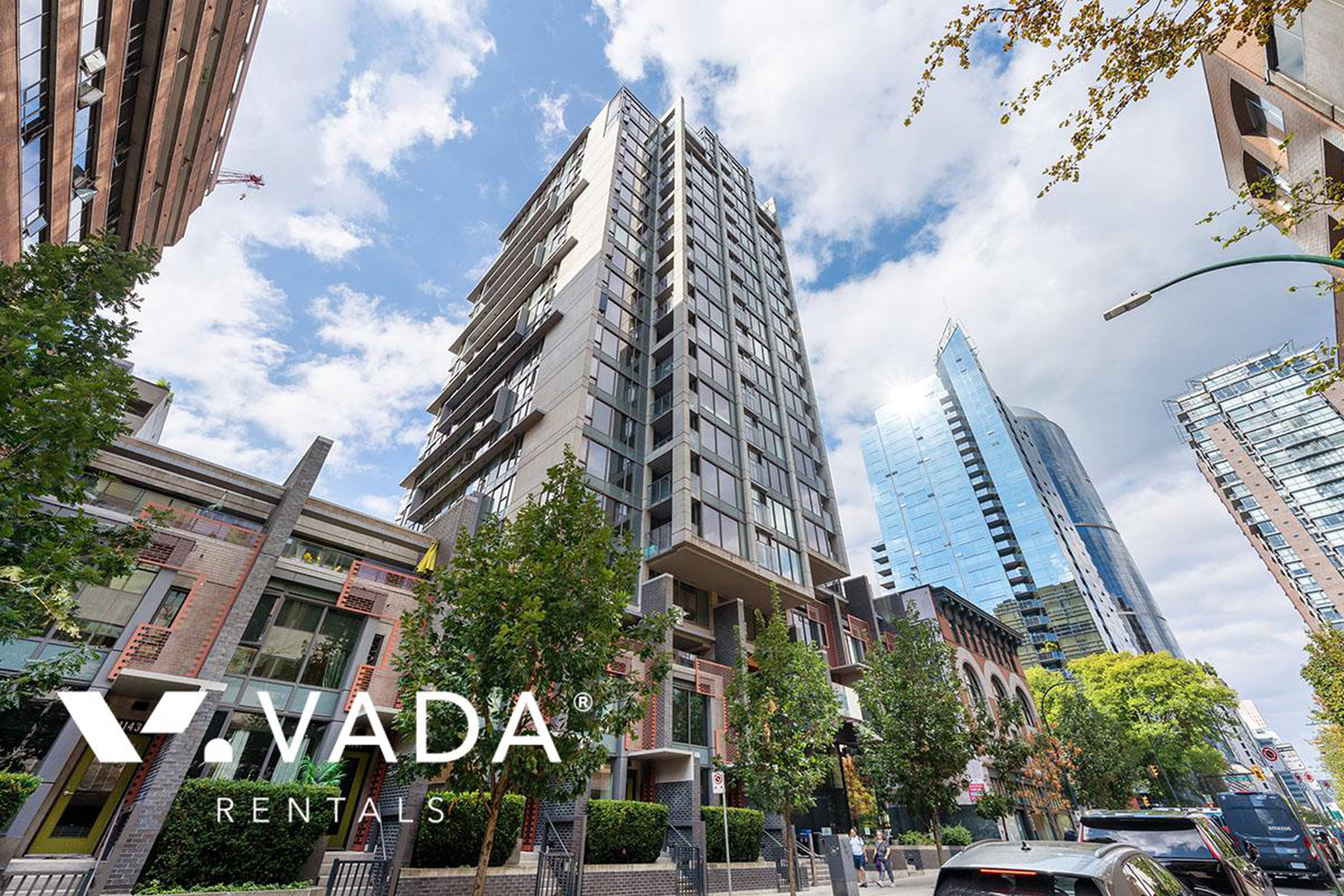 1 ch.  · 1 s. de bains for rent $2,100 / mois