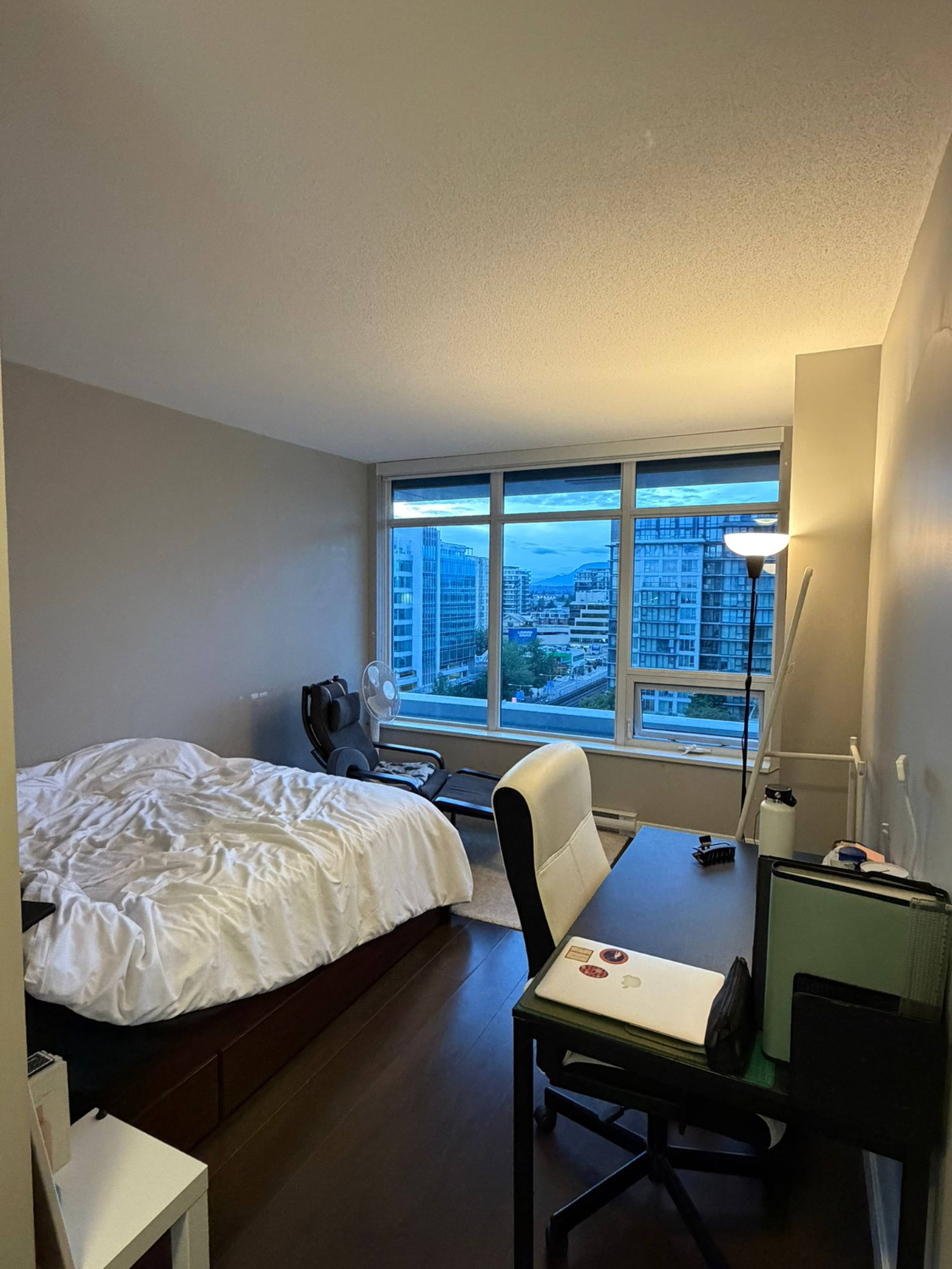 Room for rent $1,300 / month
