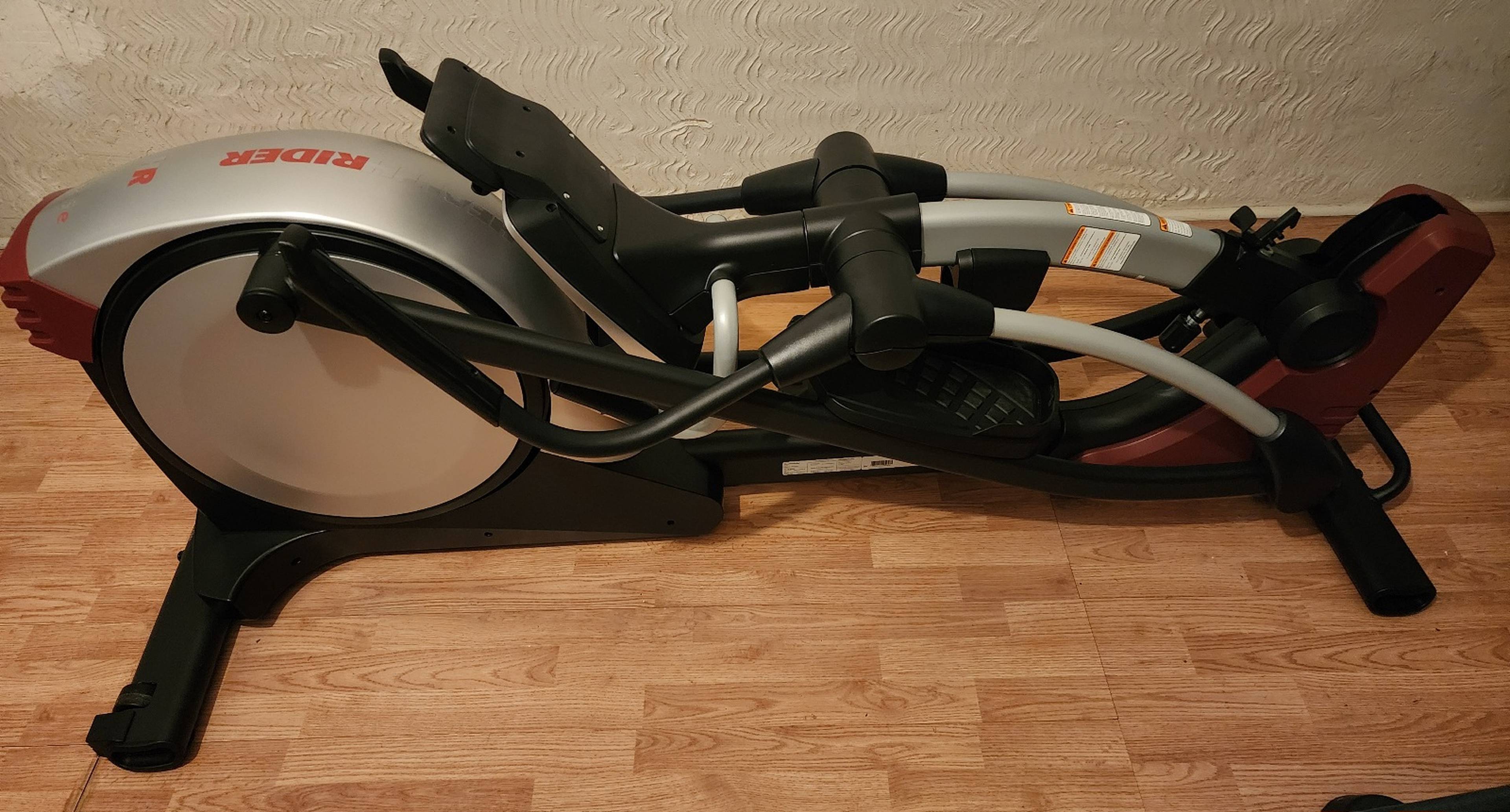 1 室  · 1 卫 for rent $1,295 / 月