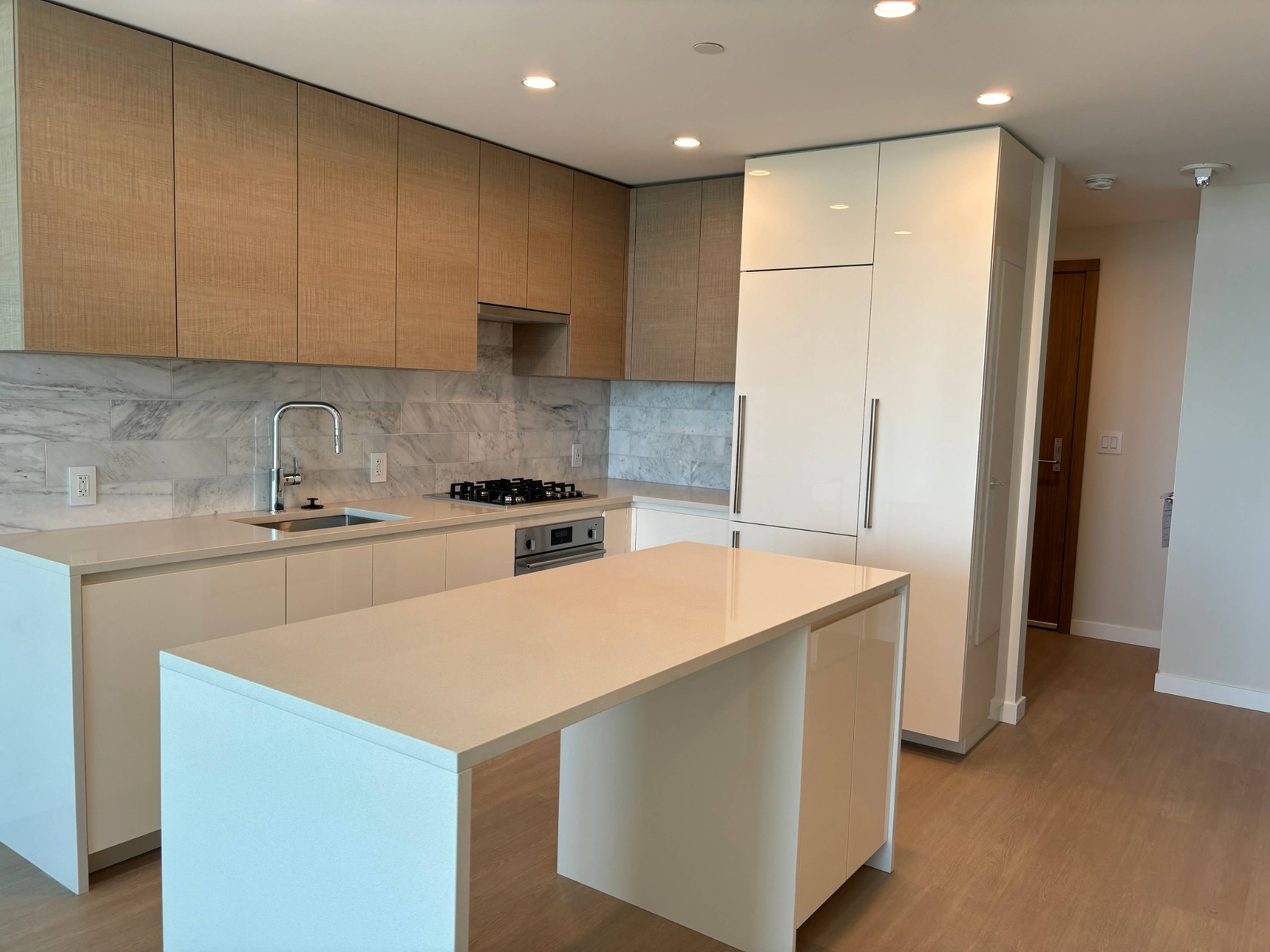 2 室  · 1 卫 for rent $3,100 / 月