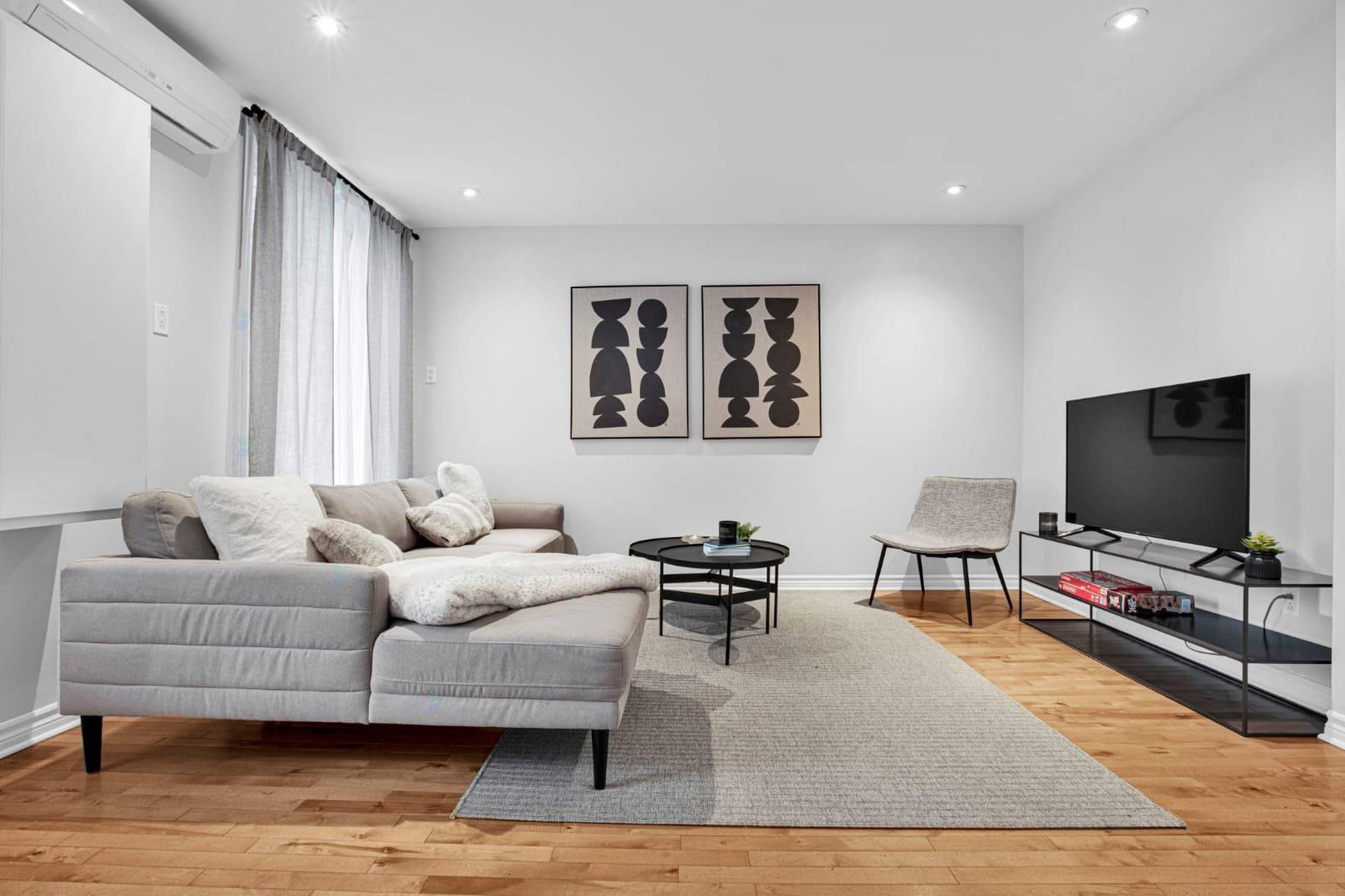 2 Bed  · 1 Bath for rent $2,700 / month