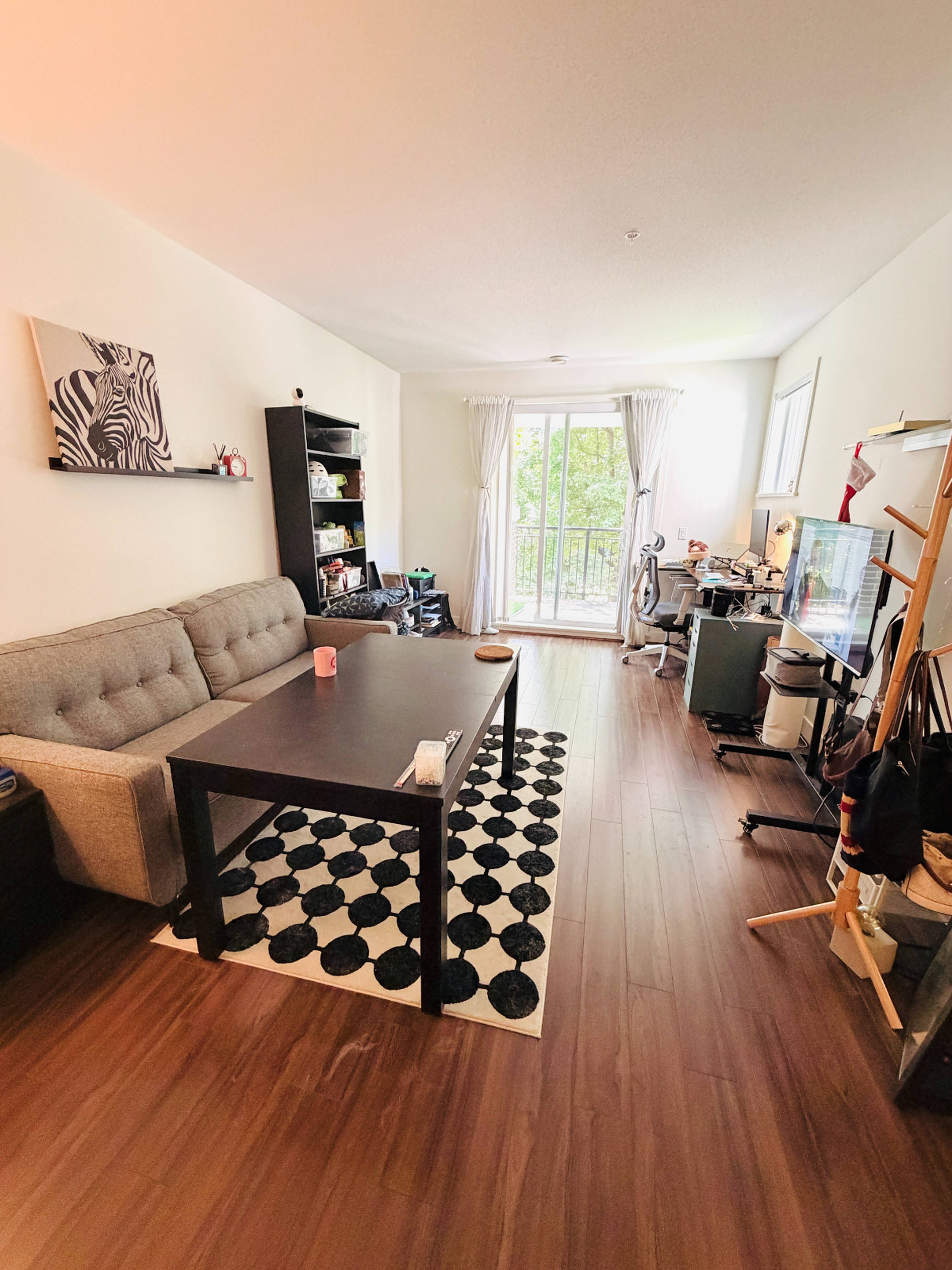 1 ch.  · 1 s. de bains for rent $2,050 / mois