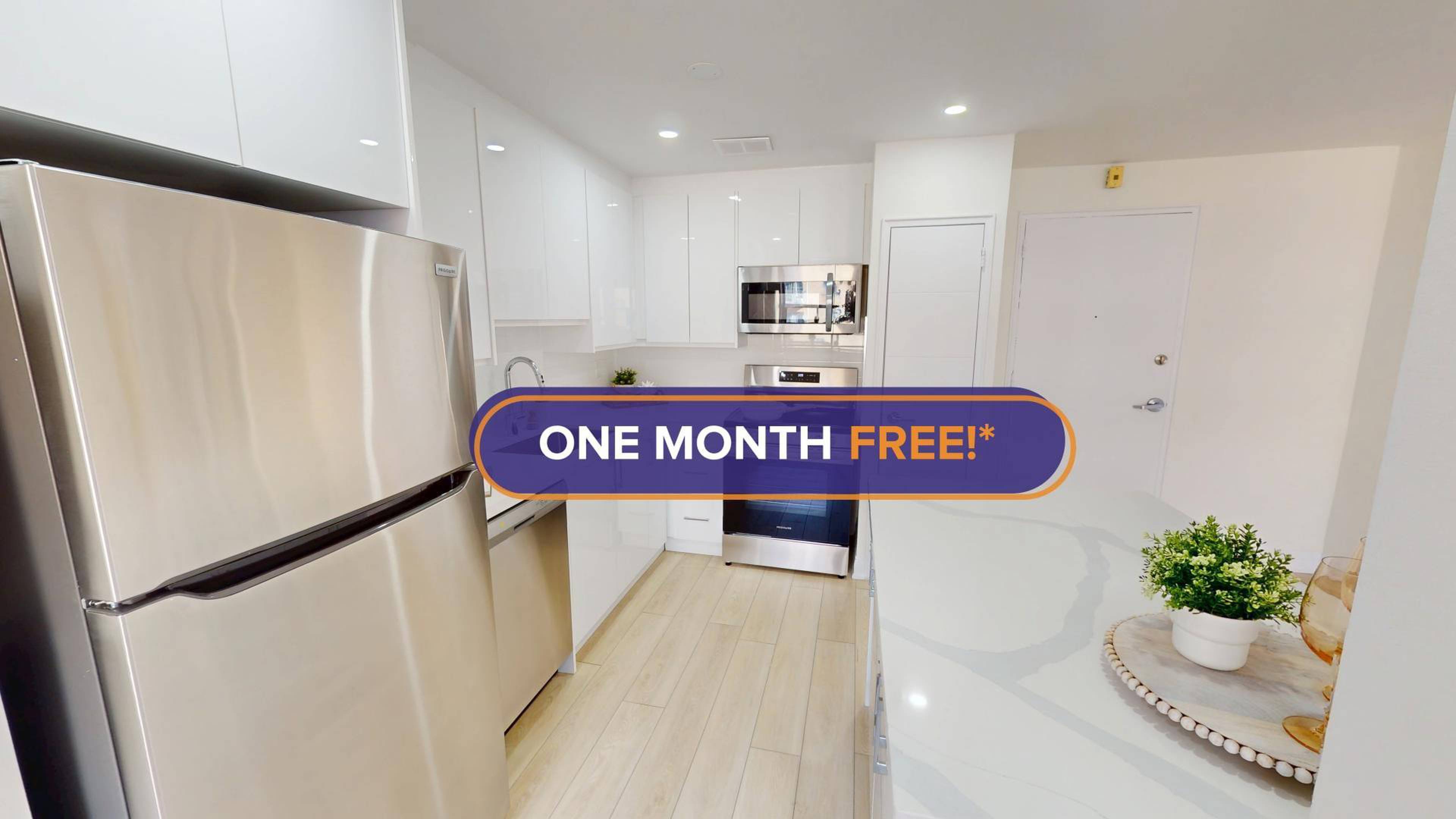 3 ch.  · 1 s. de bains for rent $2,602 / mois