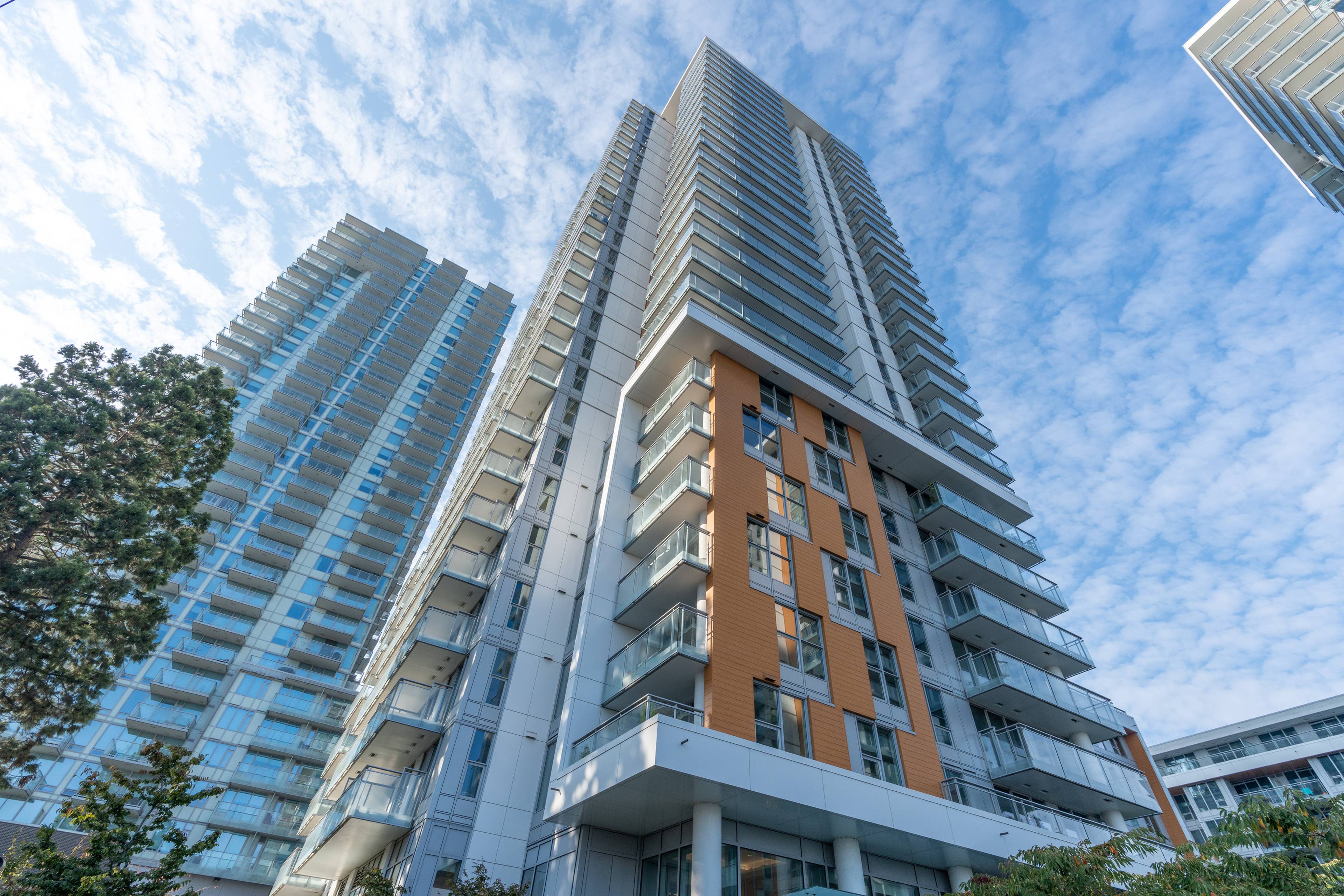 2 ch.  · 2 s. de bains for rent $3,250 / mois