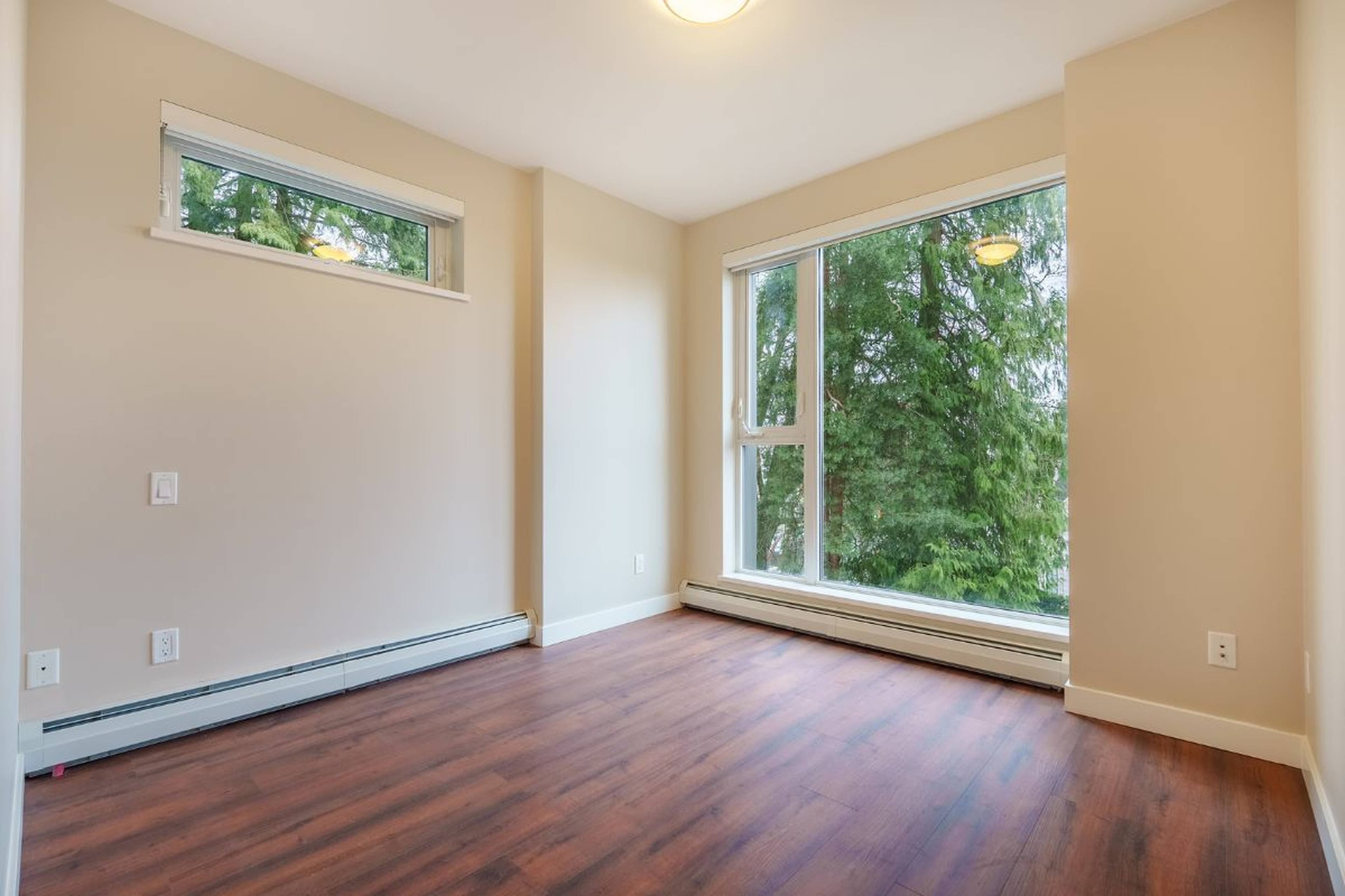 Chambre for rent $2,300 / mois