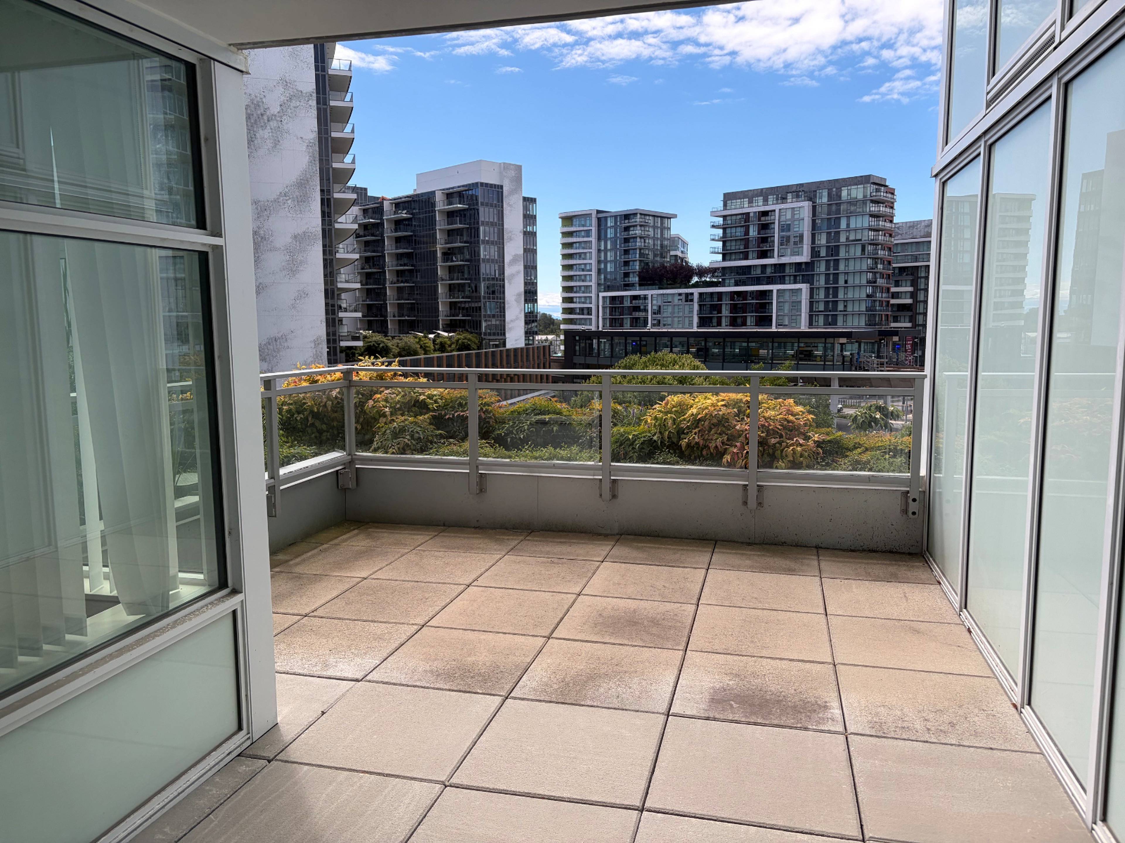 1 ch.  · 1 s. de bains for rent $2,450 / mois