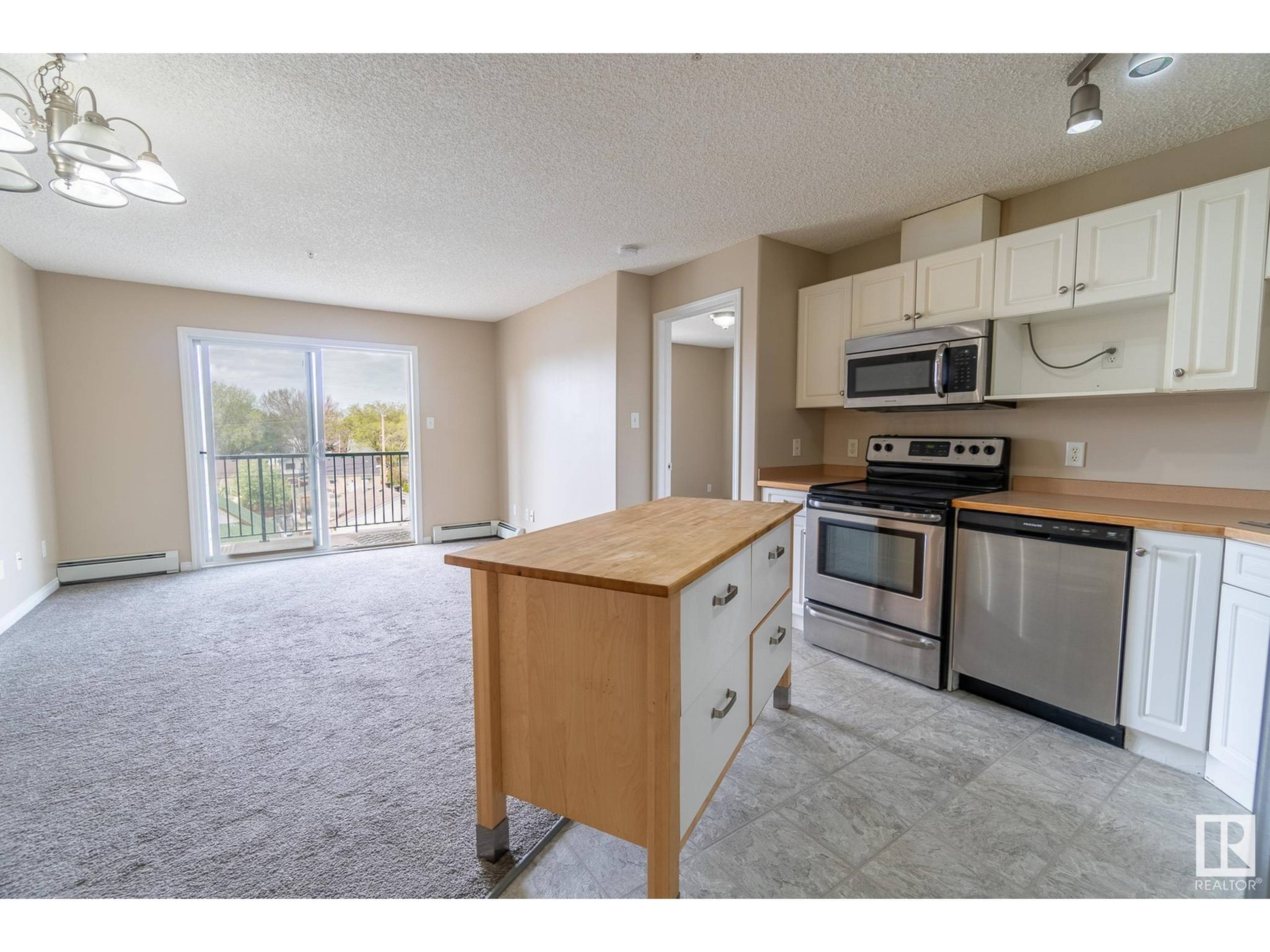 2 Bed  · 2 Bath for rent $1,590 / month