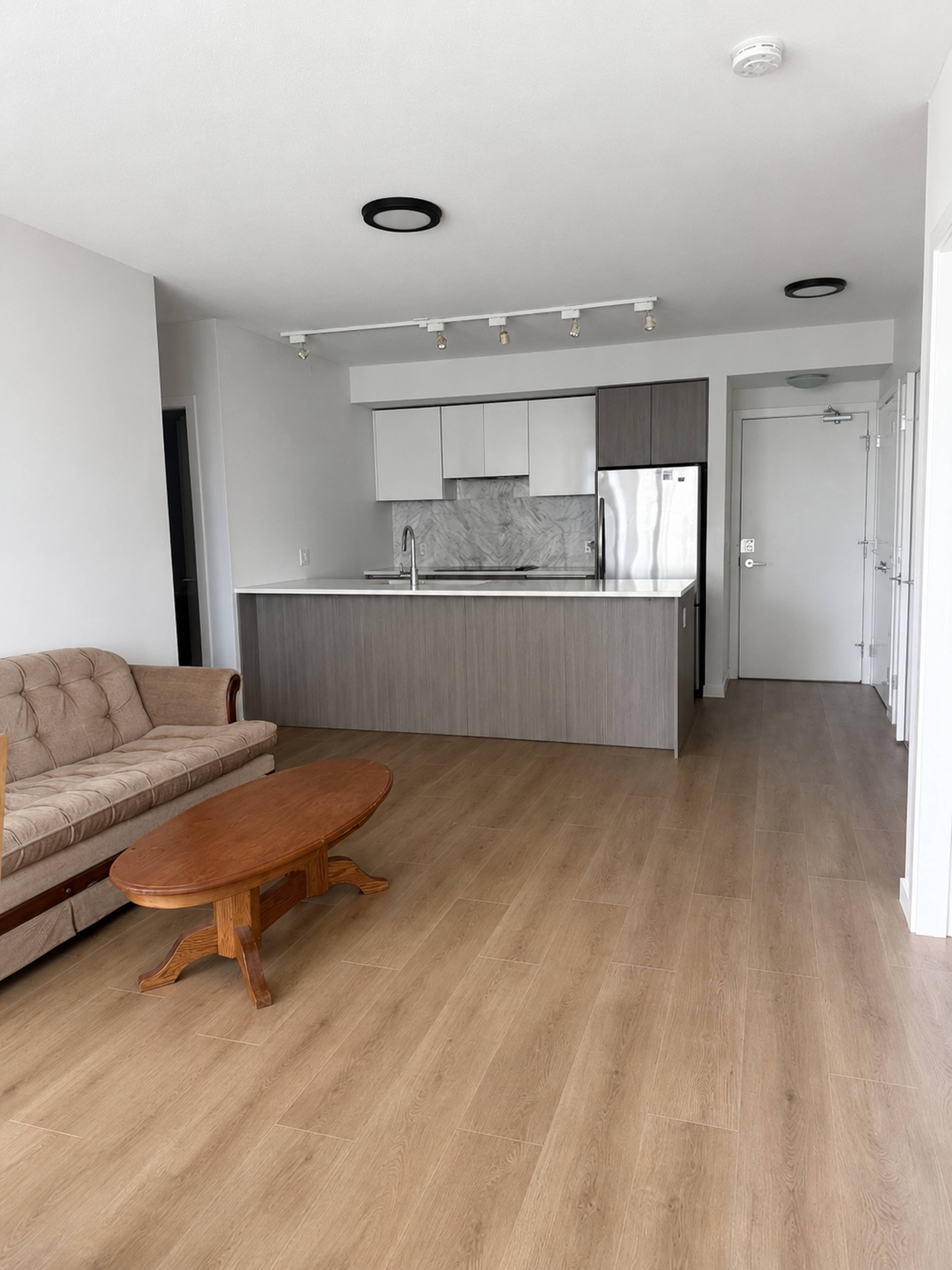 2 室  · 2 卫 for rent $3,300 / 月