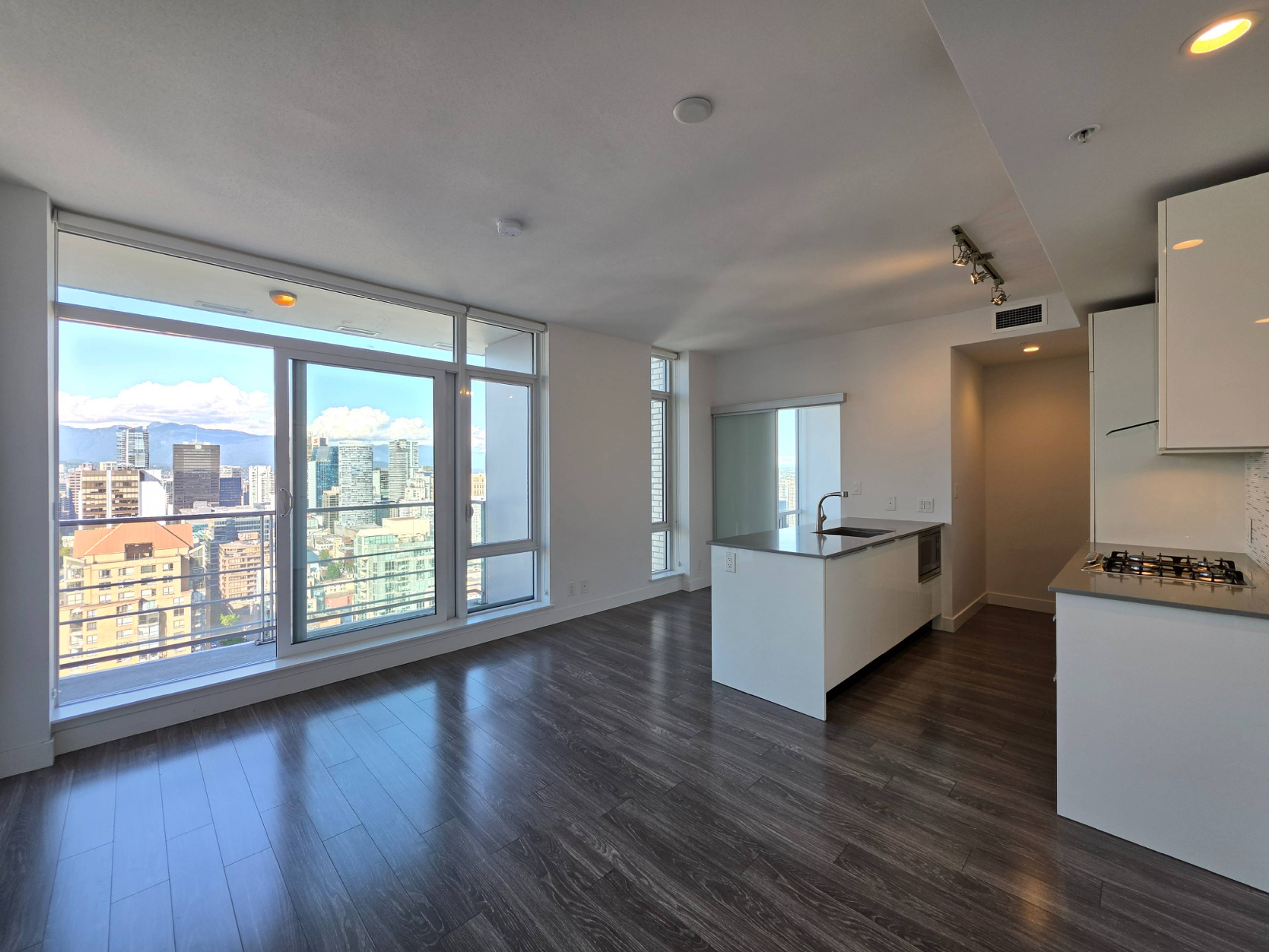 2 ch.  · 1 s. de bains for rent $3,100 / mois