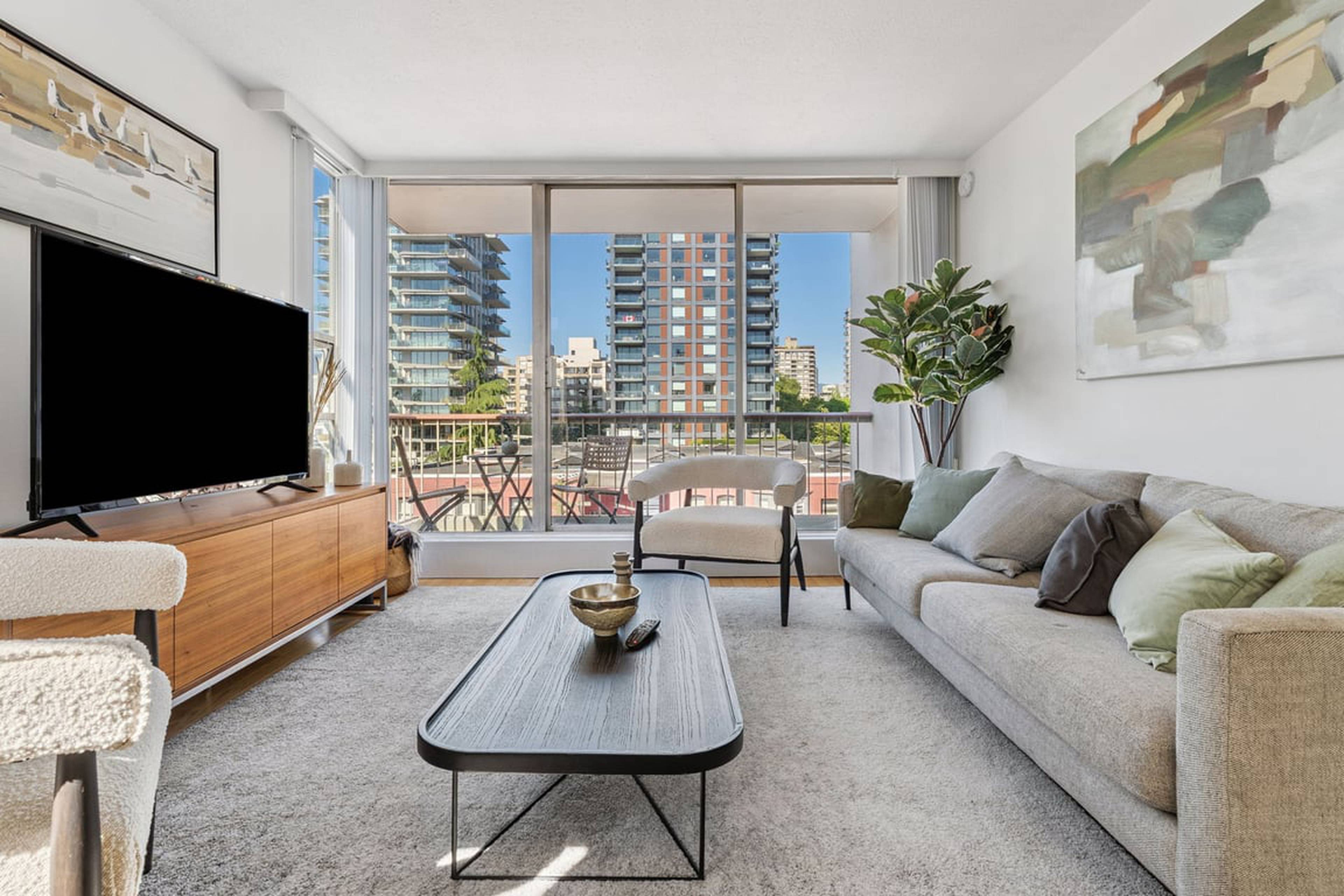1 ch.  · 1 s. de bains for rent $2,795 / mois
