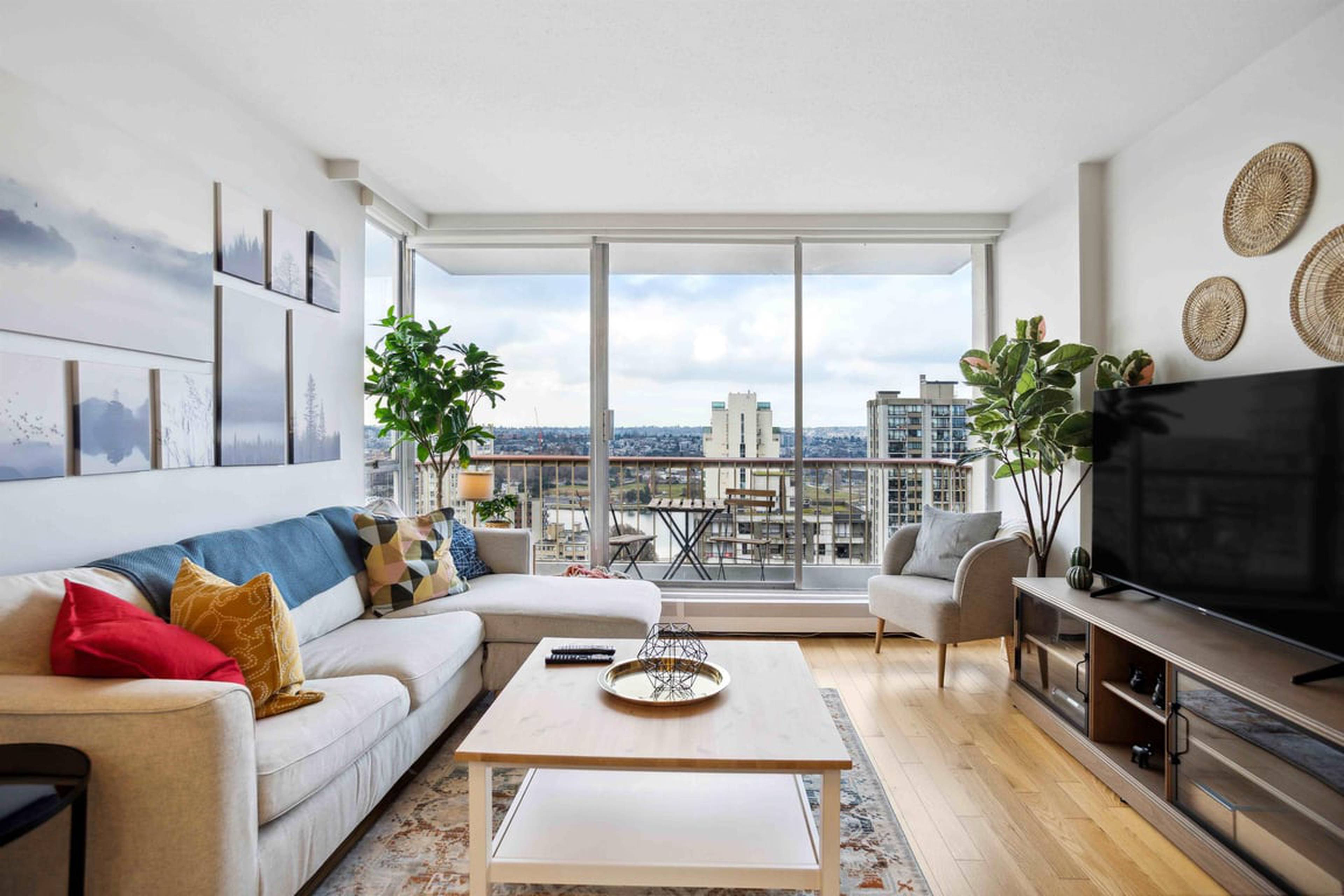1 ch.  · 1 s. de bains for rent $2,950 / mois
