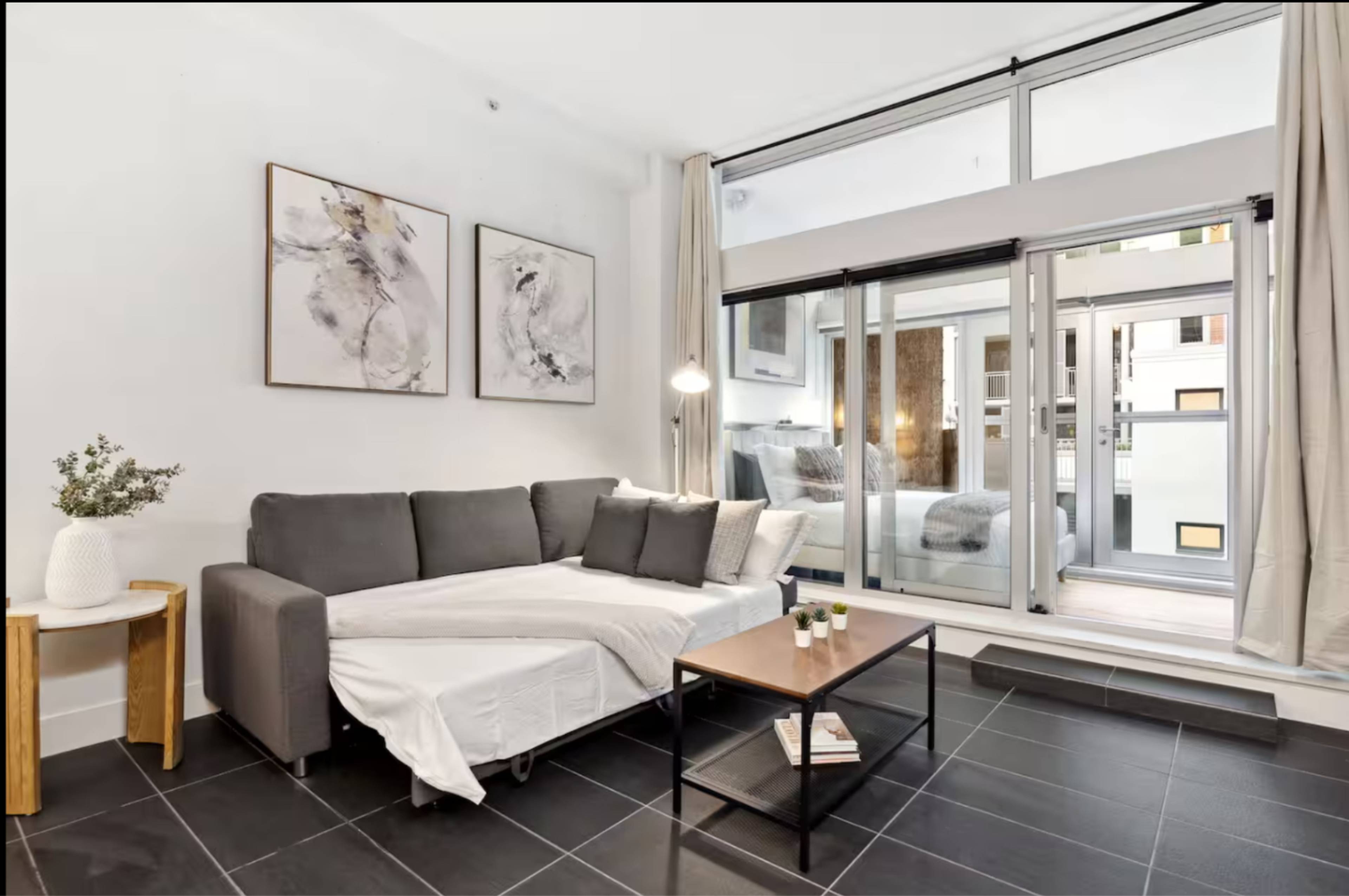 单间 for rent $3,300 / 月