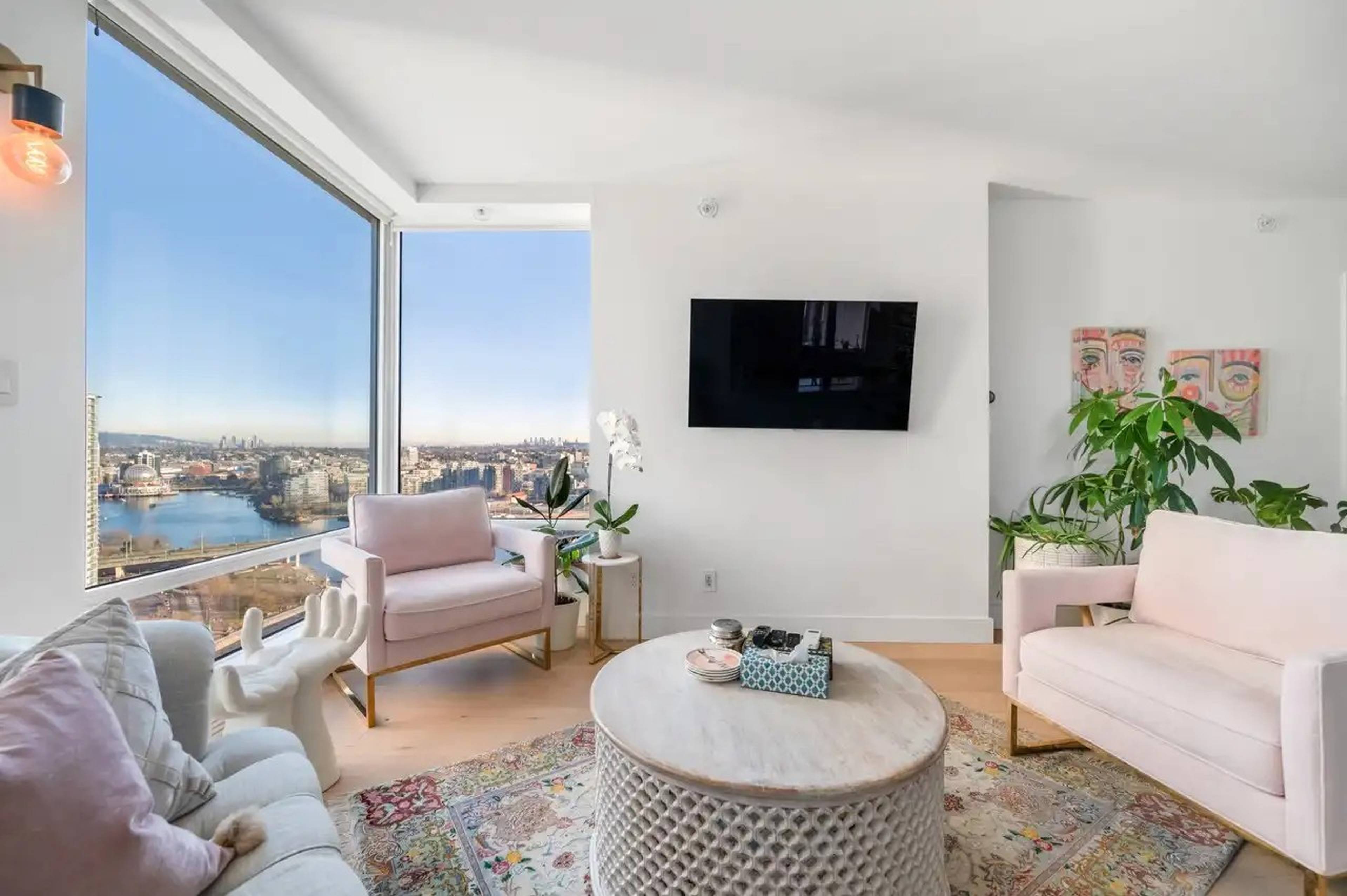 2 Bed  · 2 Bath for rent $5,600 / month