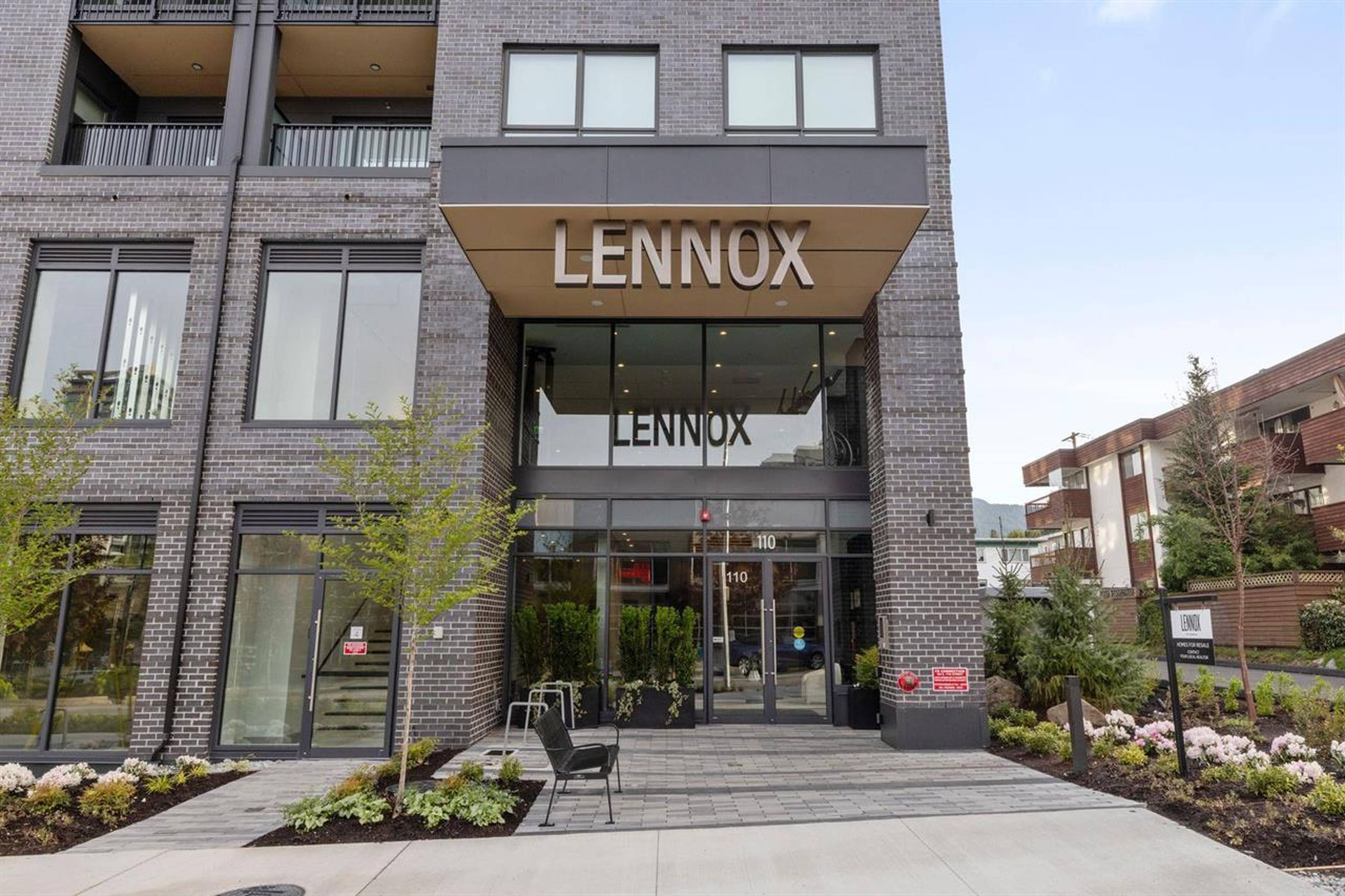 1 ch.  · 1 s. de bains for rent $2,700 / mois