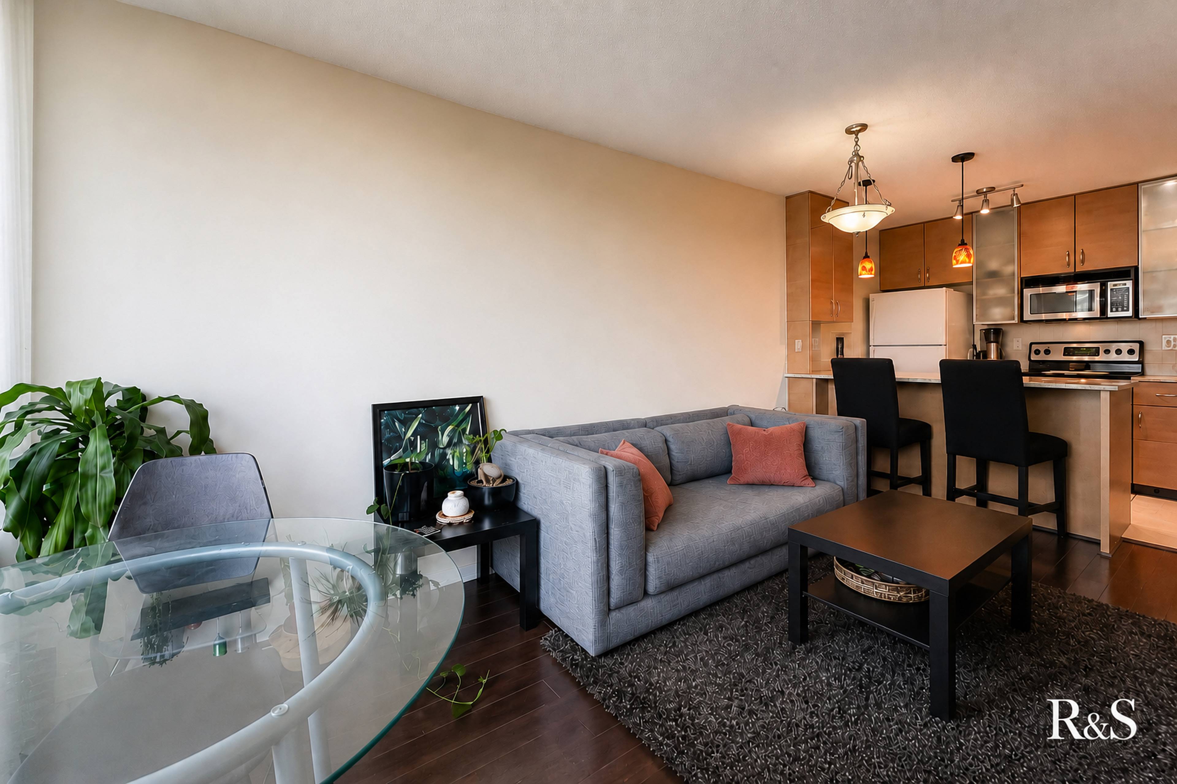 1 室  · 1 卫 for rent $2,560 / 月