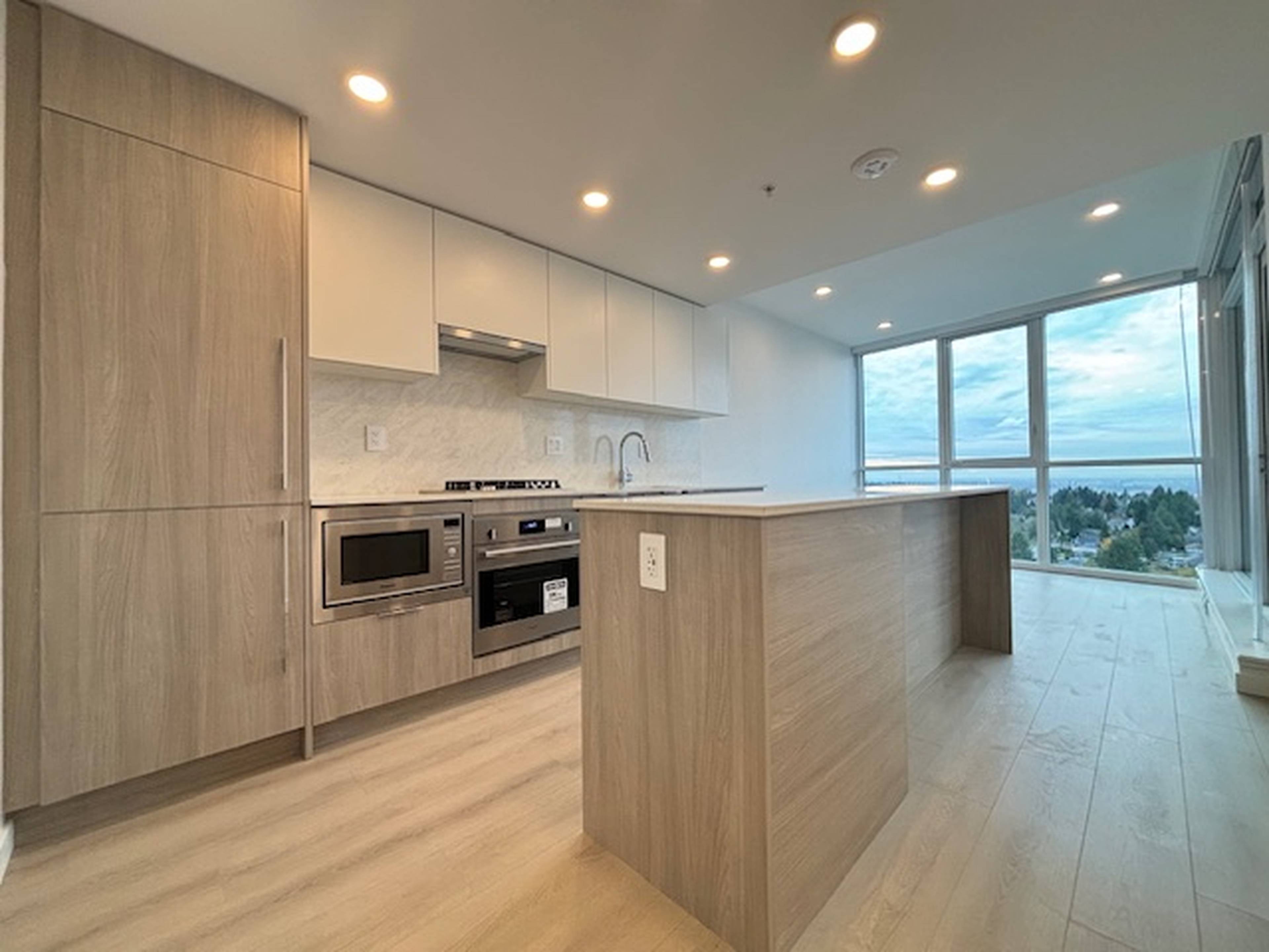 1 ch.  · 1 s. de bains for rent $1,750 / mois