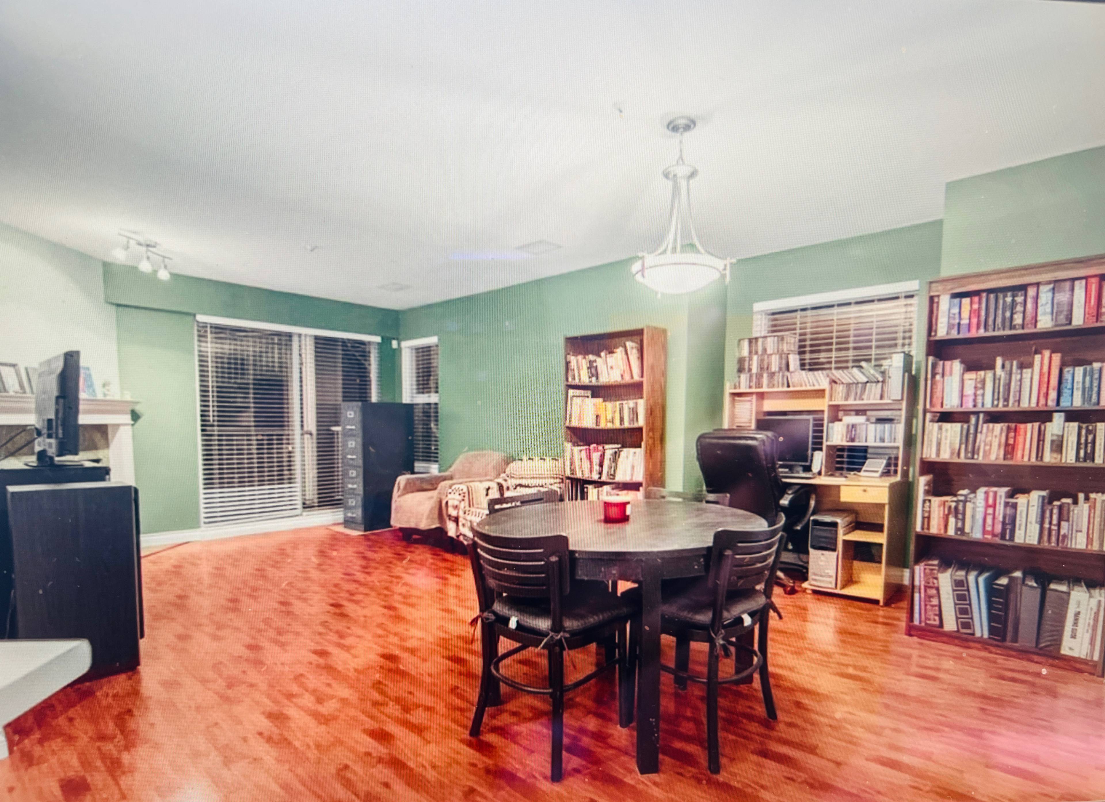 2 ch.  · 1.5 s. de bains for rent $2,499 / mois