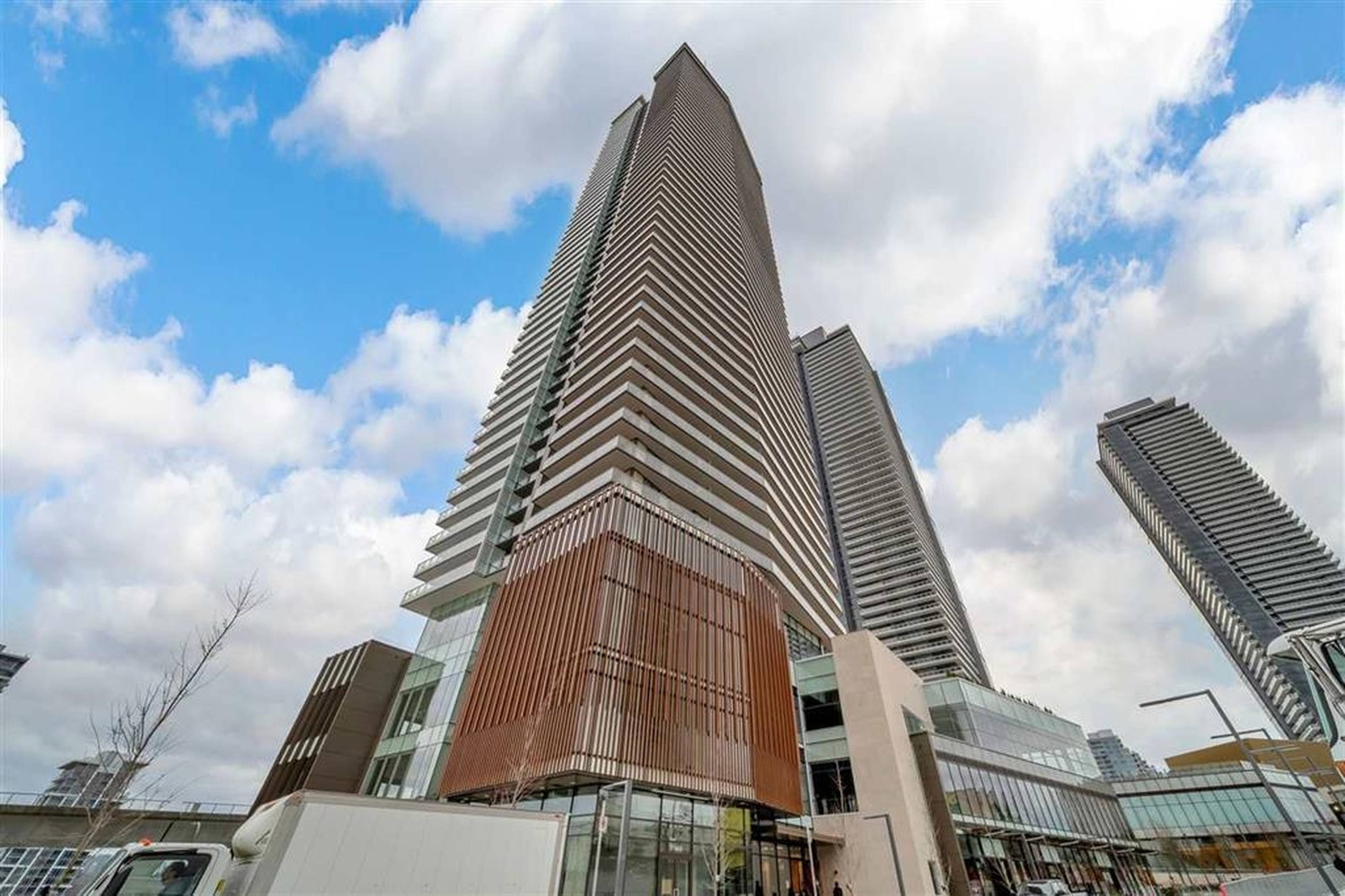 1 室  · 1 卫 for rent $2,350 / 月