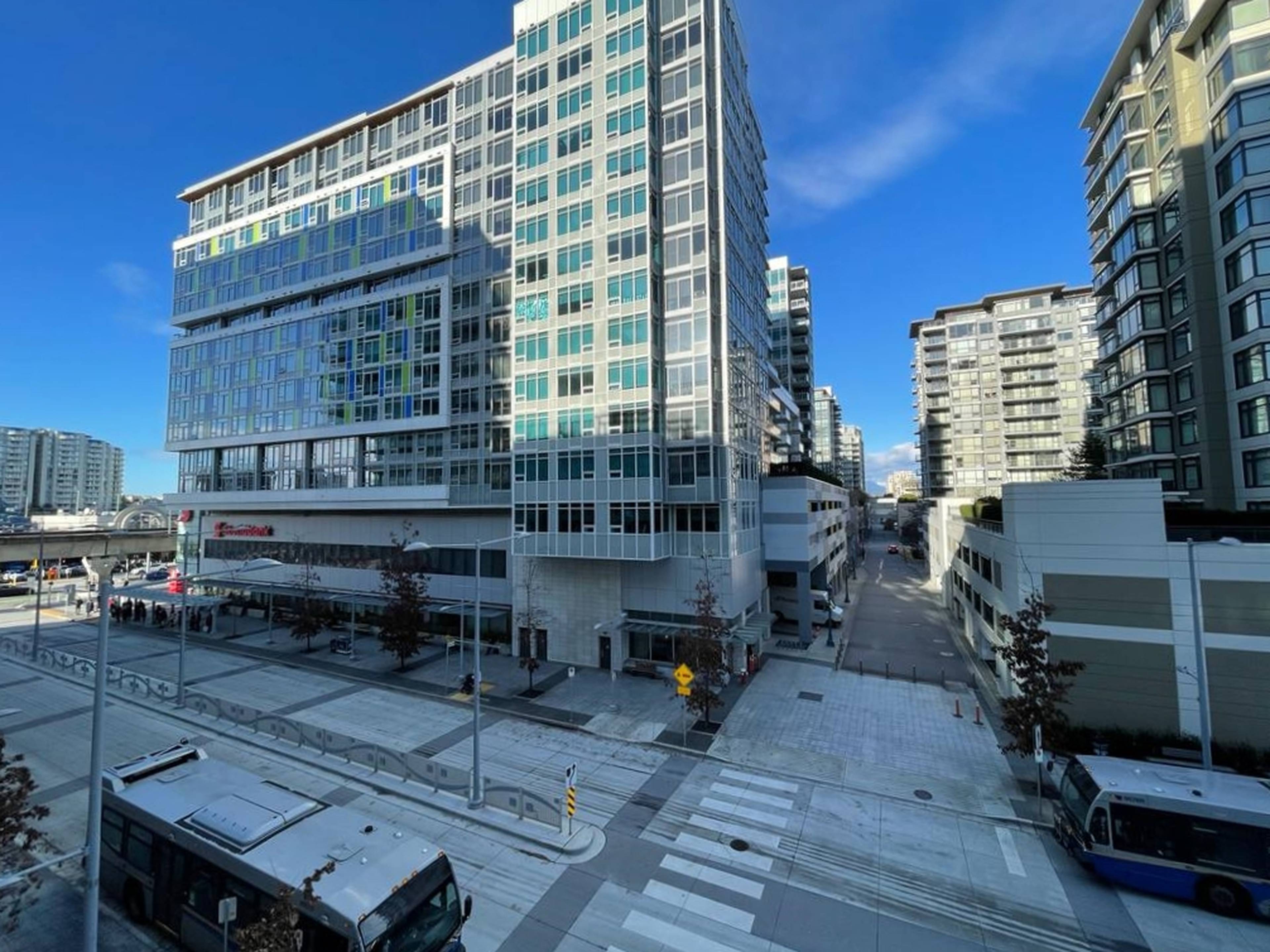 1 ch.  · 1 s. de bains for rent $1,850 / mois