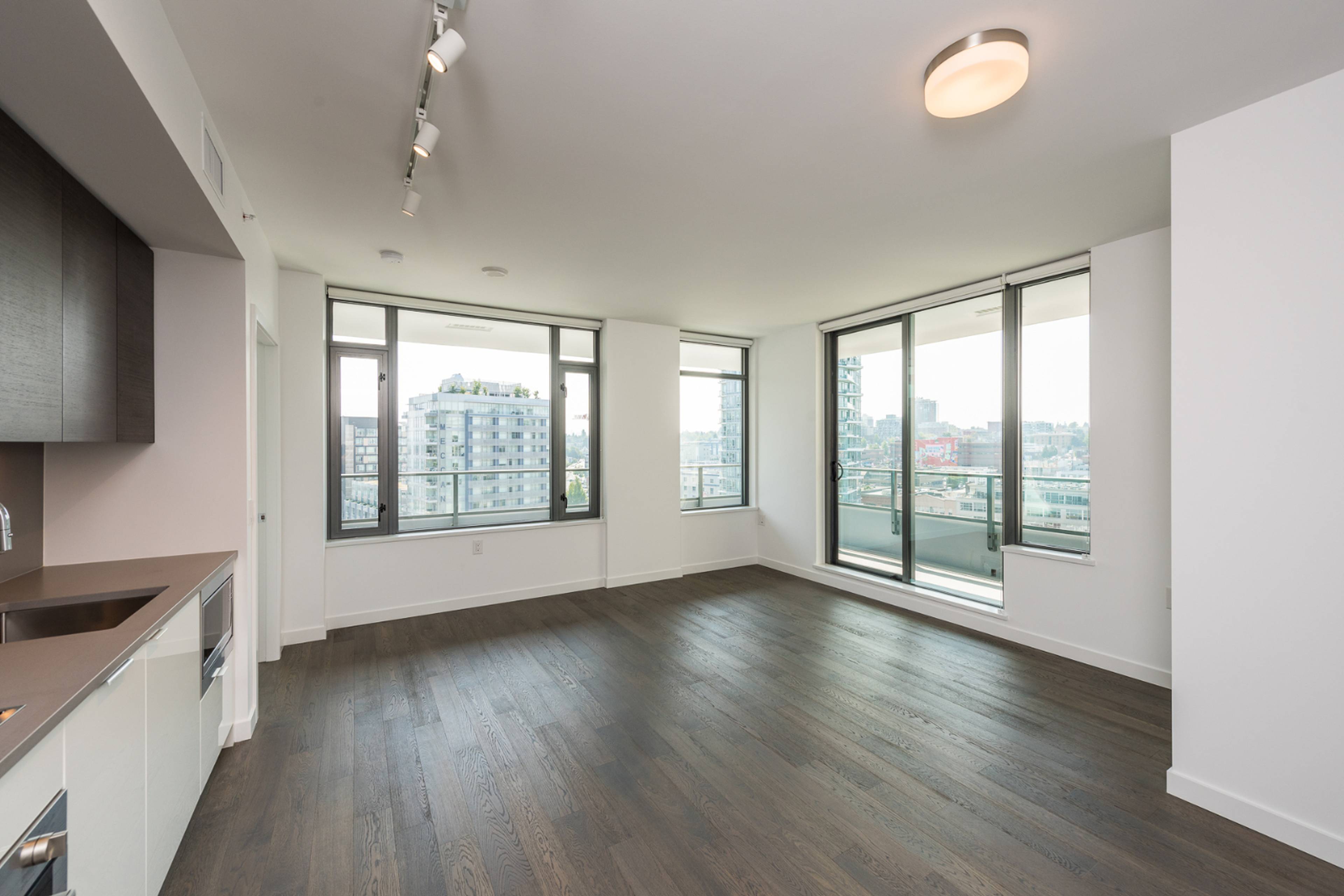 1 ch.  · 1 s. de bains for rent $2,800 / mois