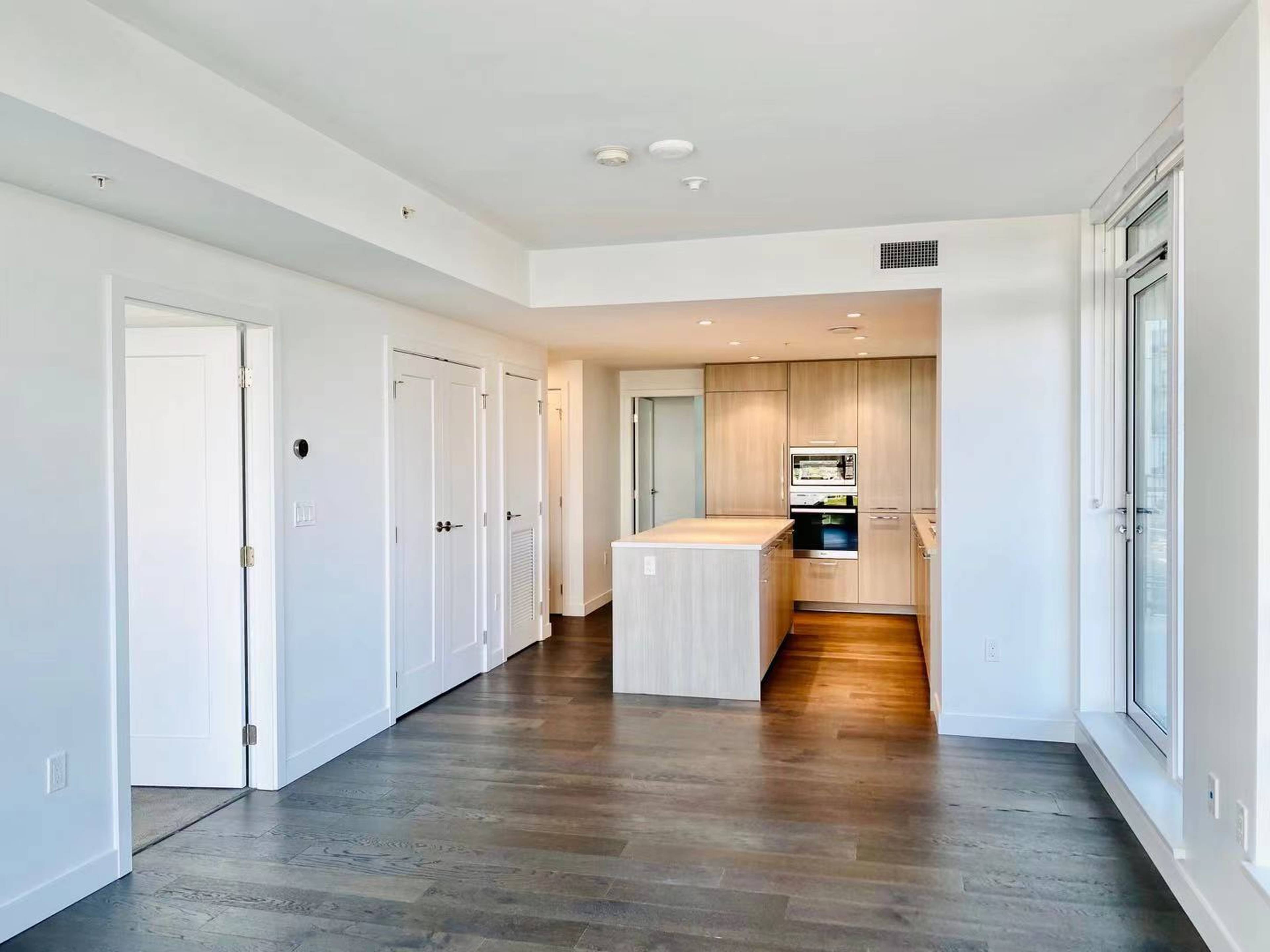 2 ch.  · 2 s. de bains for rent $3,100 / mois