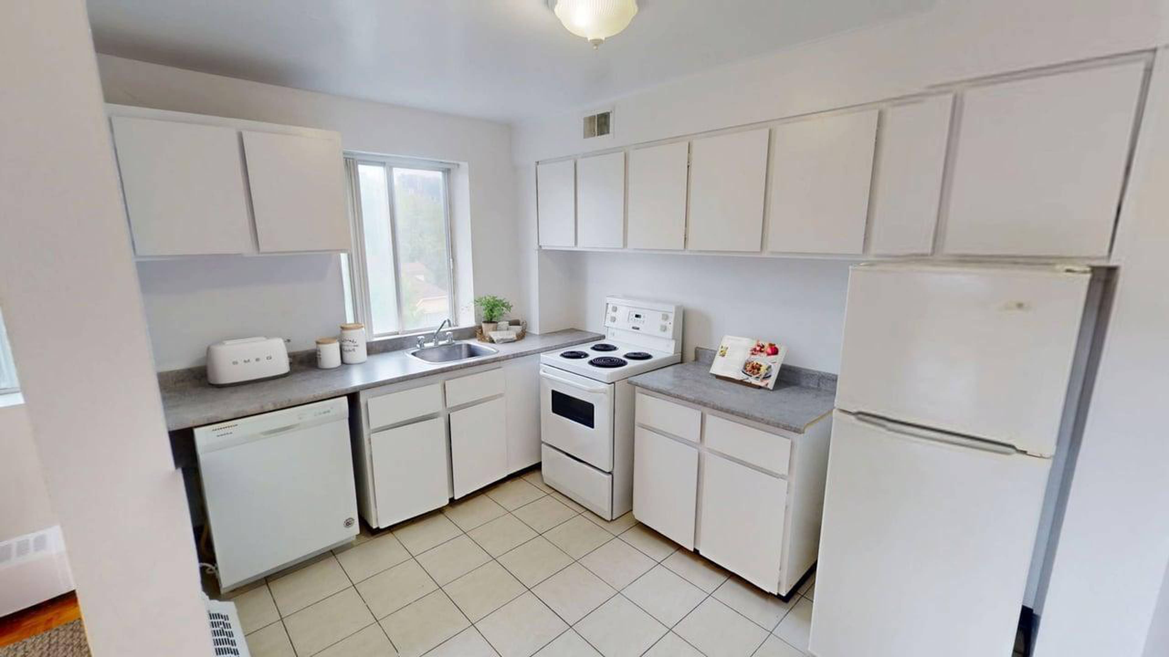 2 Bed  · 1 Bath for rent $2,399 / month